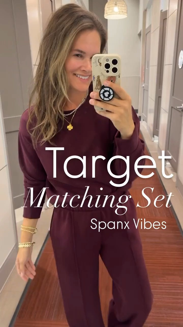 These new target sets are giving softstream meets Spanx. Details are so nice, so so soft and a lot of colors. I’m in a S in both but think I could away with a xs they run a bit loose. 
.
#targetstyle #target #targetfashion #targetfinds #cadualoutfit #loungesets #loungewear #casualstyle 

#LTKFitness #LTKSaleAlert #LTKActive