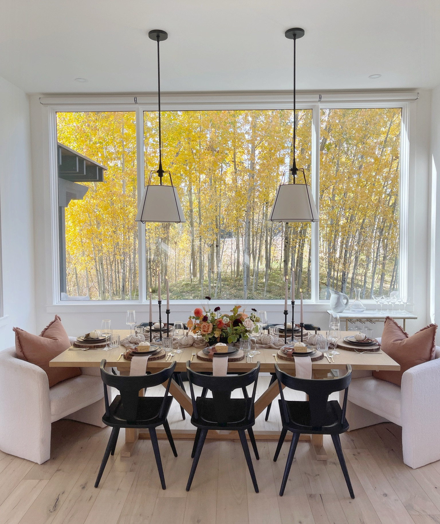 HOME \ fall dining room setup🤎🍂

Party
Entertaining
Decor
Table
Chairs
Thanksgiving 

#LTKSeasonal #LTKHome #LTKParties