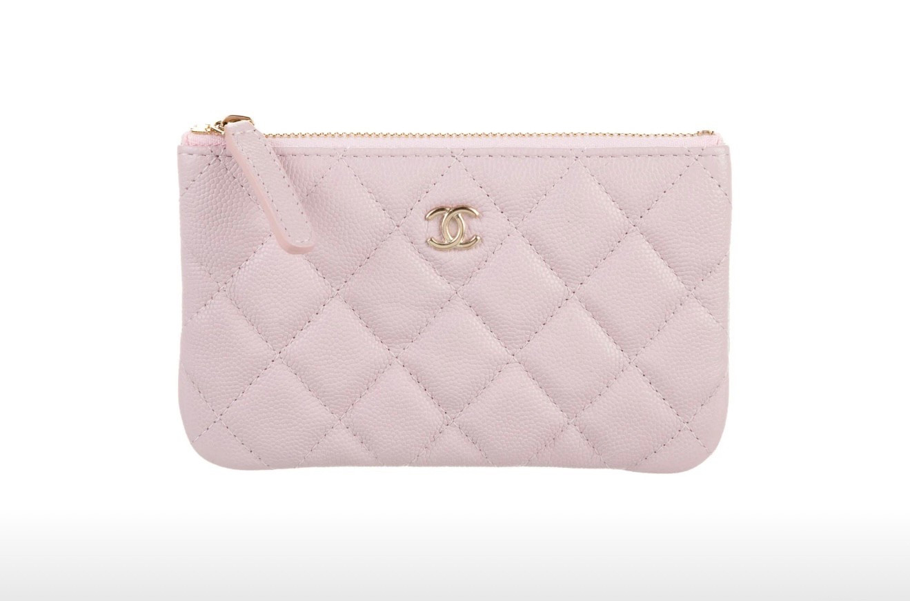 Pink chanel clutch perfect for summer 🌸🎀

#LTKSummerEdit #LTKParties #LTKItBag