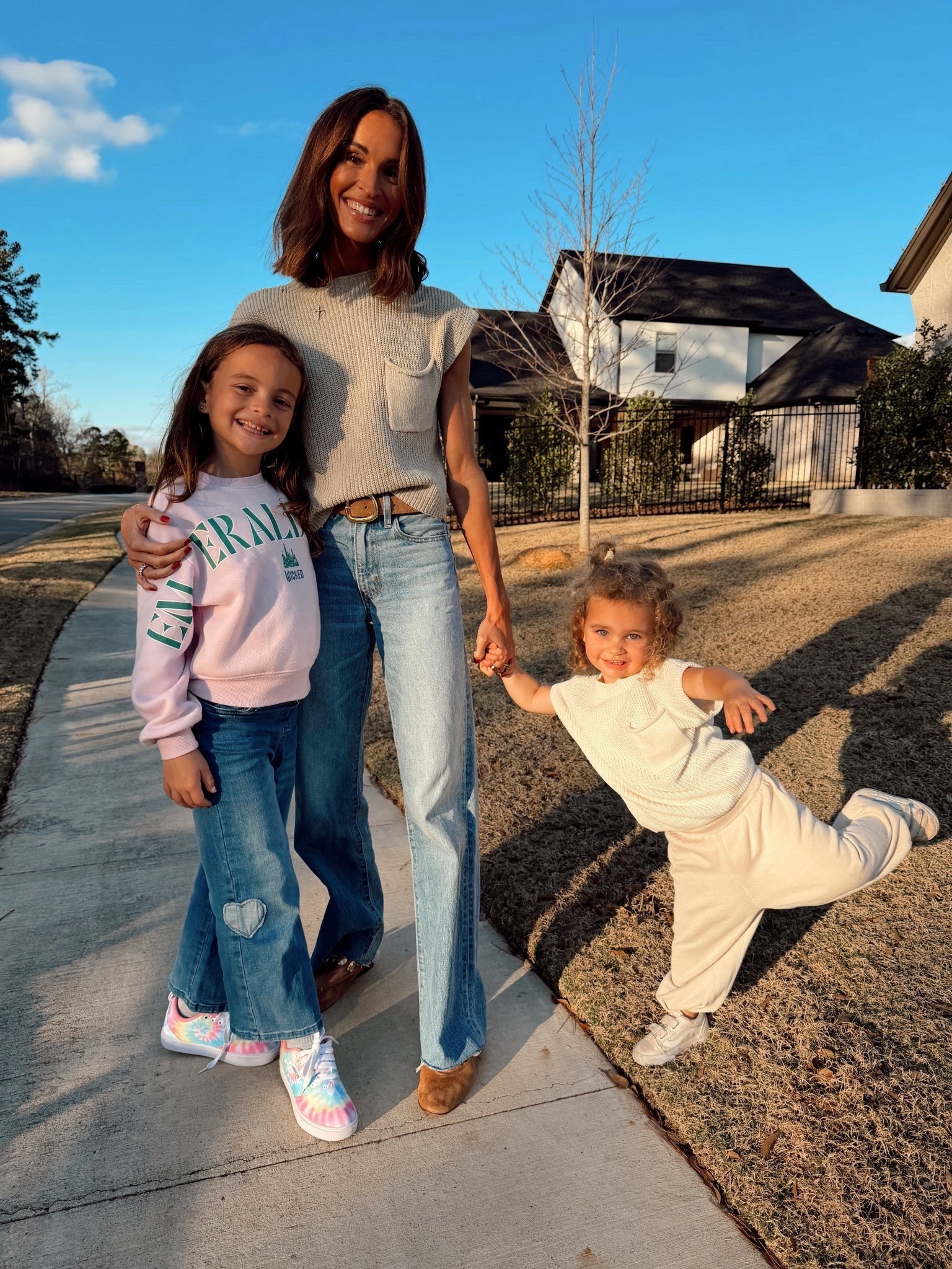 mom life outfit 🤍
top runs big + jeans run tts


winter outfit idea 
designer jeans 
mom outfit idea 

#LTKootd
