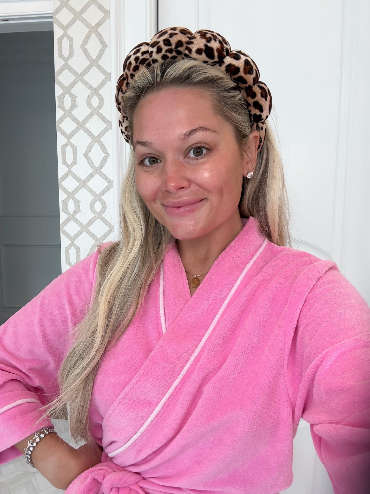 My skincare routine! 

#LTKBeauty #LTKmorningroutine #LTKselfcare