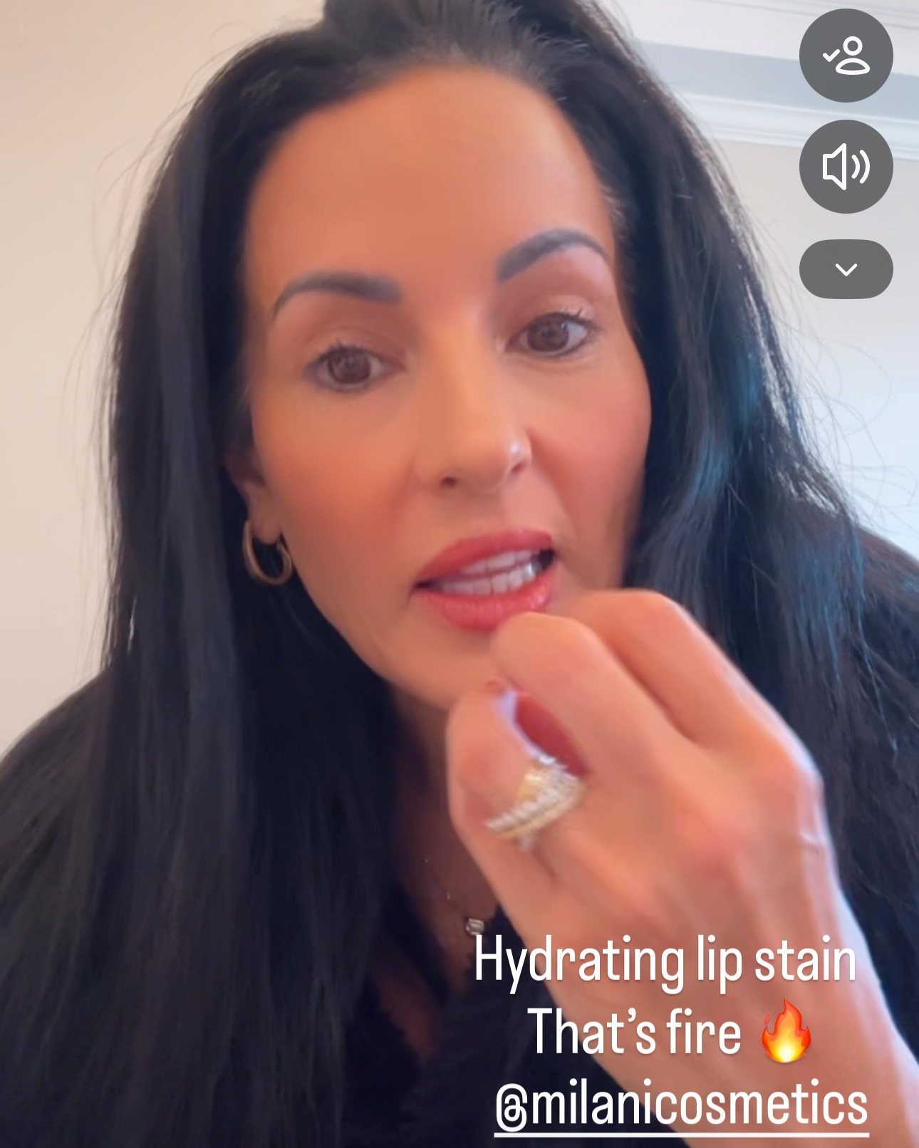 I’ve been loving the hydrating lip stain by Milani cosmetics
Color is that’s fire


#LTKOver40 #LTKBeauty #LTKgrwm