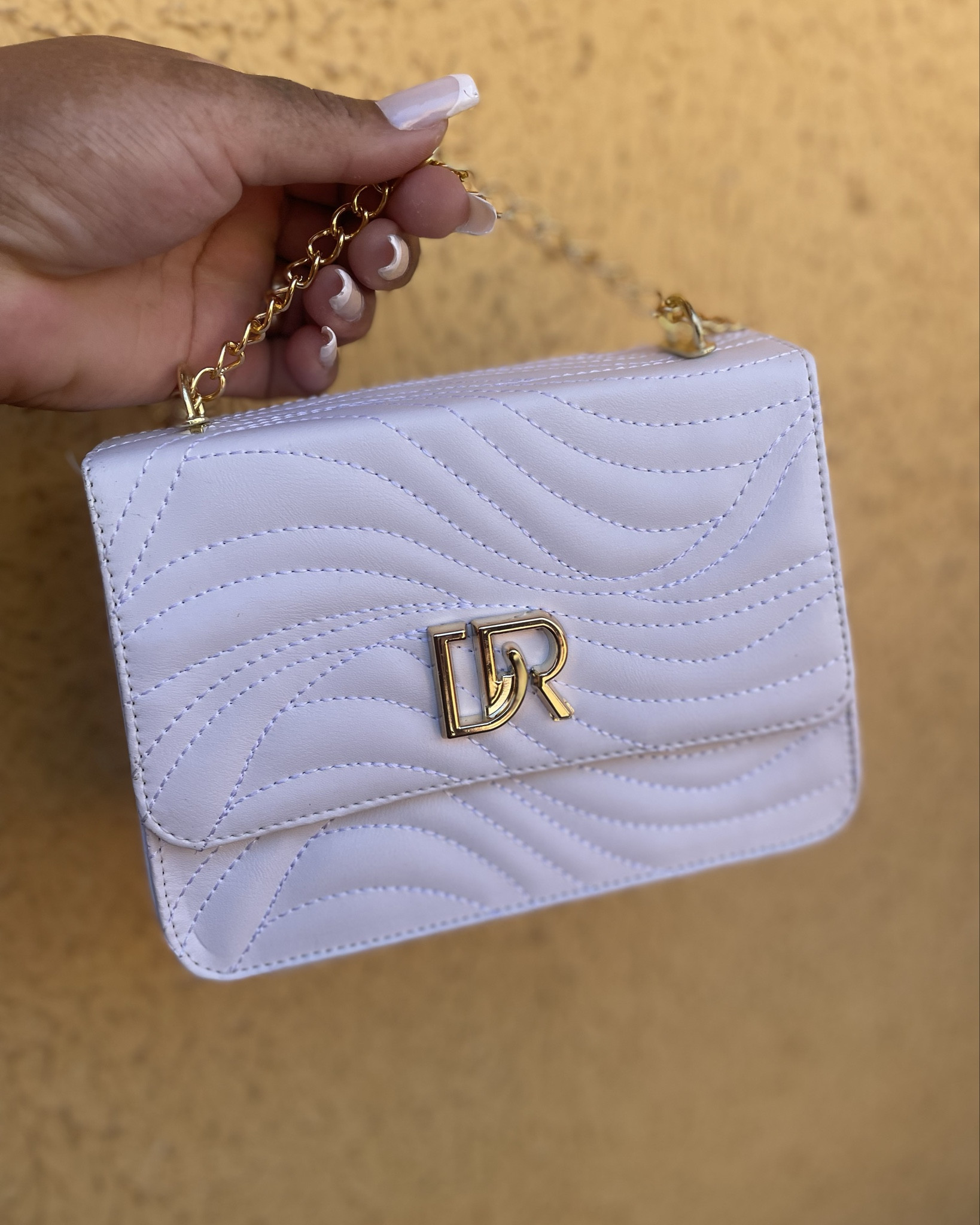 Simplesmente apaixonada nessa bolsa branca

#LTKdicadeestilo #LTKbrasil #LTKbolsa