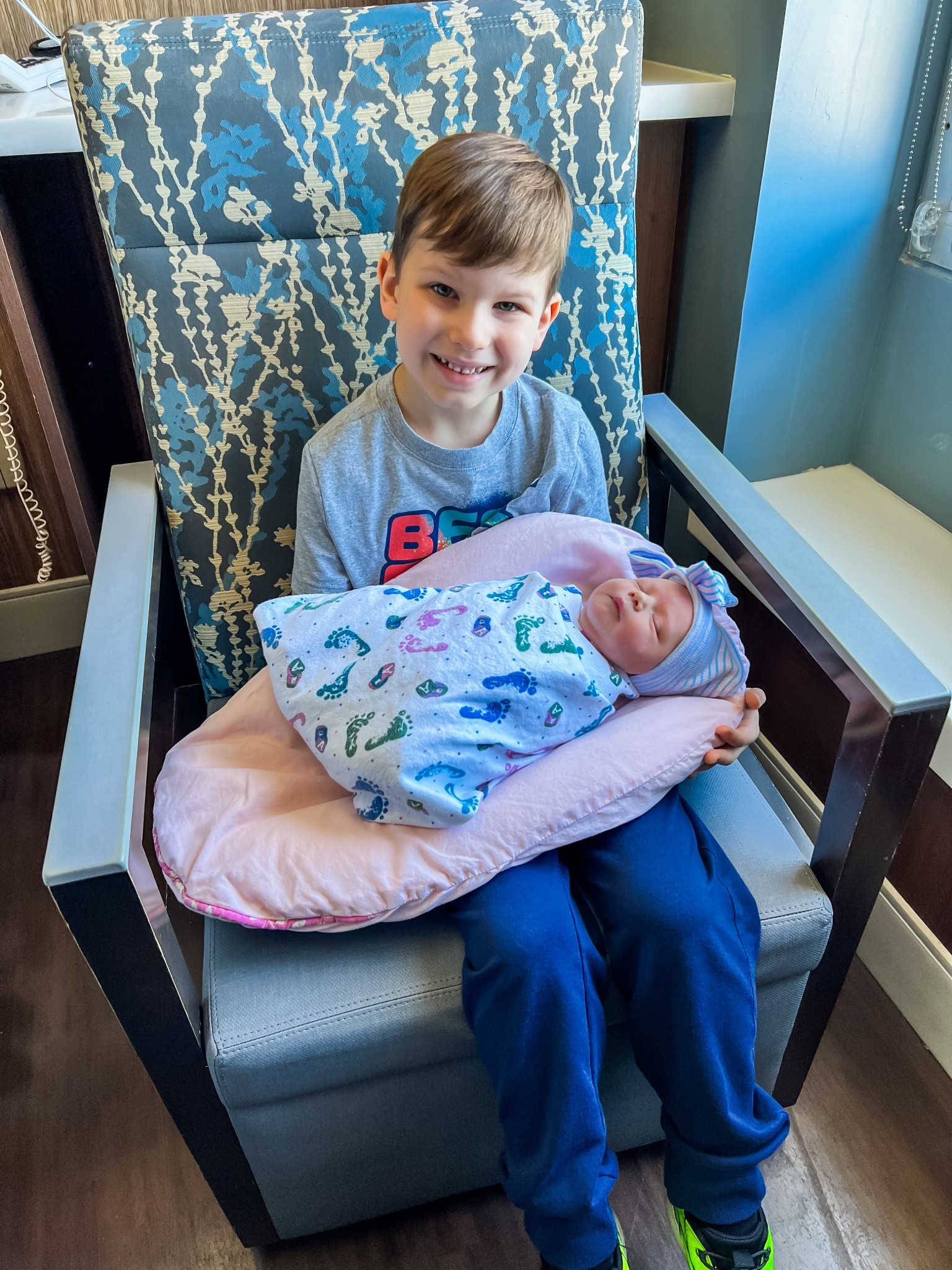 Topponcinos are so great for older siblings to help hold their new baby sibling! Our Topponcino worked great for Caleb to hold his sister for the first time and holding her at home after especially as a newborn baby! 

Topponcinos are also good for any visitors as it’s less startling for the baby to be transferred when on a Topponcino.

This Topponcino is actually one we had from our first baby but I linked the organic cotton Topponcino we ended up getting for our second baby so we had additional Topponcinos! They get used so much in the first few months especially from holding the baby to placing the baby on the Topponcino.

I also linked more Amazon baby favorites!

Amazon find, baby favorites, favorite finds, baby product 

#LTKKids #LTKBaby #LTKFindsUnder100