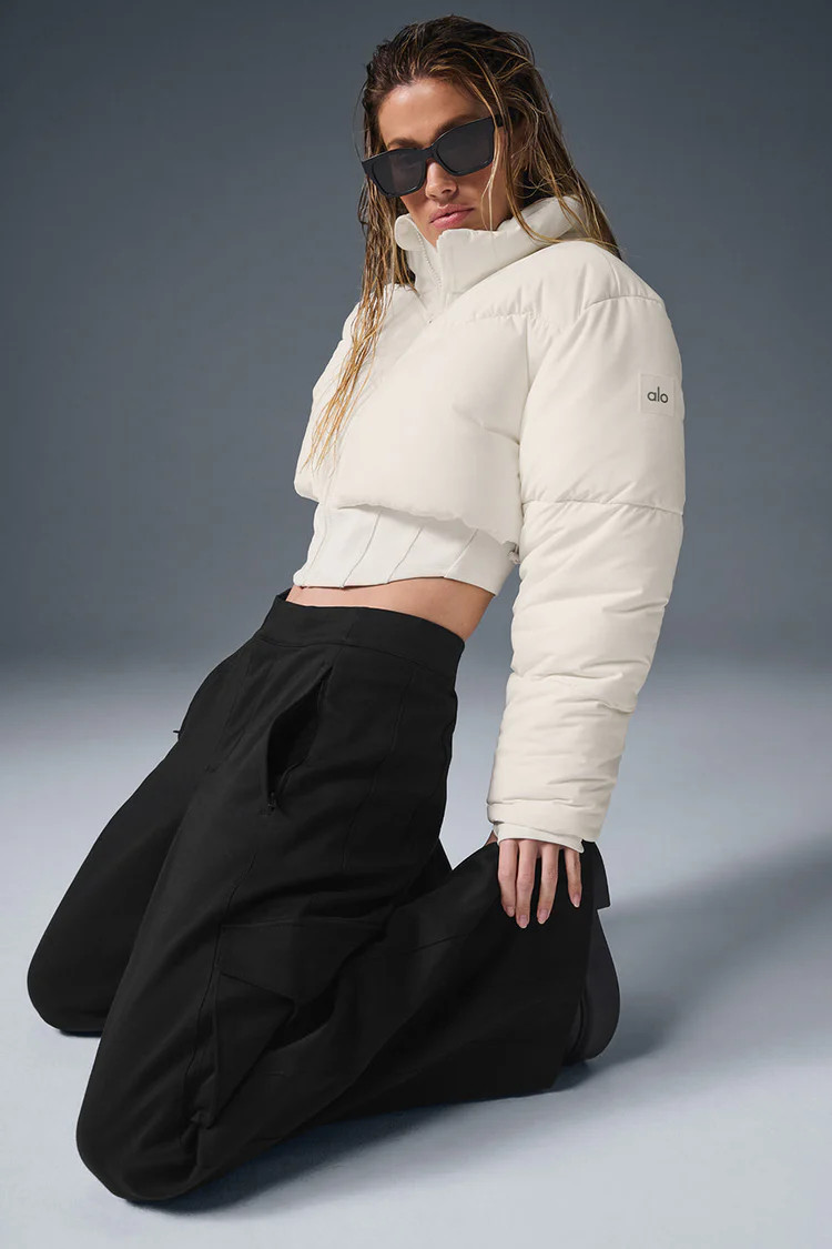 Main Act Corset Puffer - Ivory/Ivory | Alo Yoga (US)