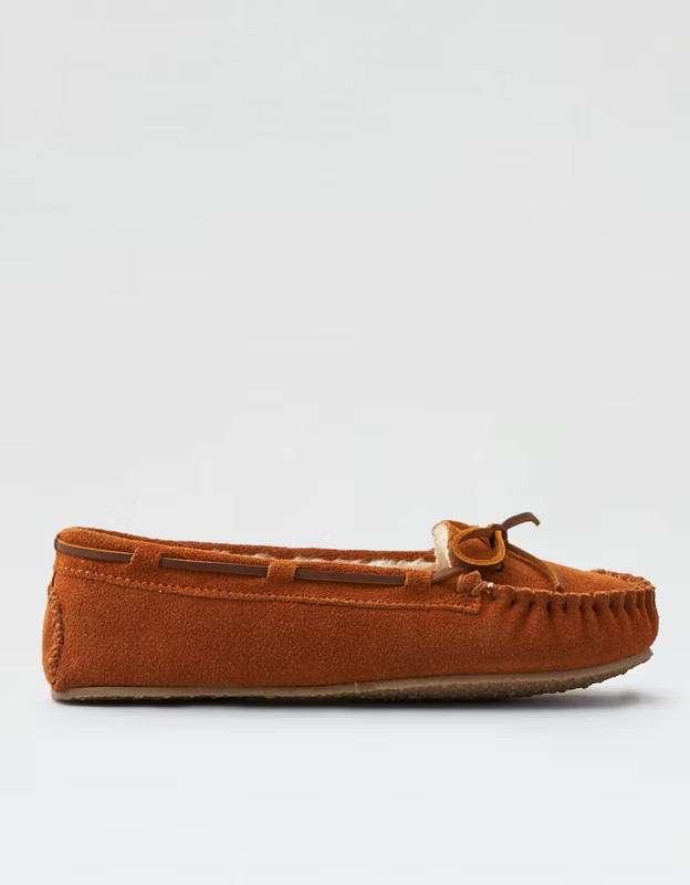 Minnetonka Cally Slipper | American Eagle Outfitters (US & CA)