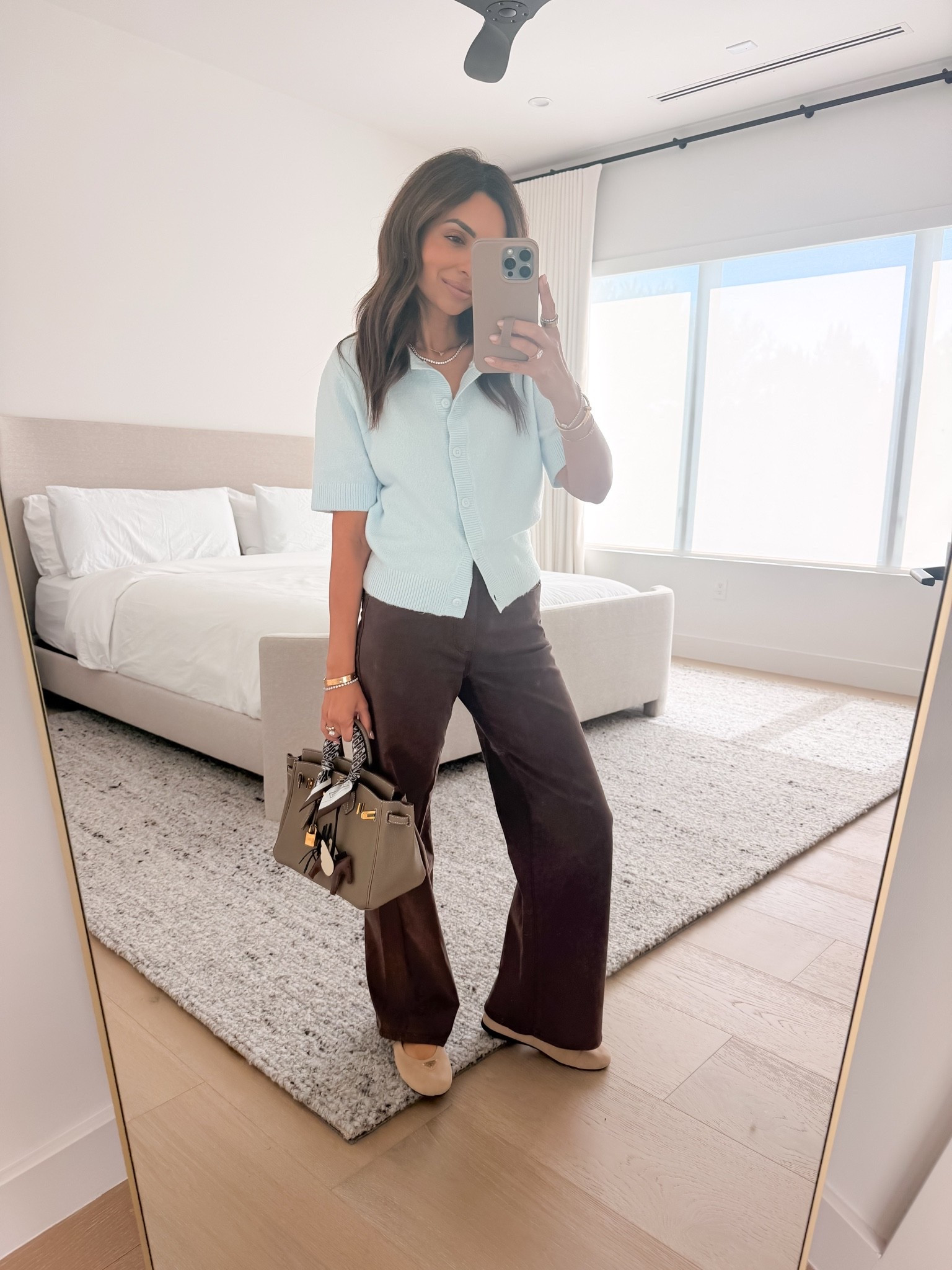 Paige Anessa chocolate brown jeans for fall!! I’m wearing size 24 Petite length. Perfect to wear with flats! I’d wear regular length if you plan to wear with booties or small heels.

#LTKootd #LTKSeasonal