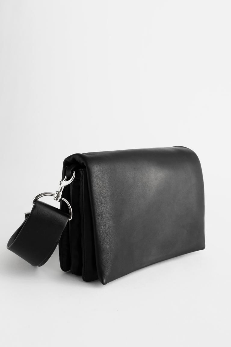 Chrome Free Leather Crossbody Bag | H&M (UK, MY, IN, SG, PH, TW, HK)