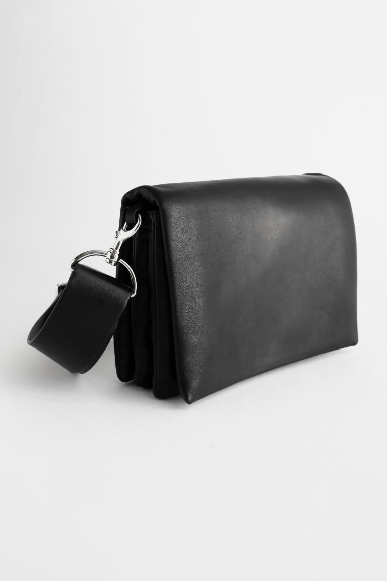 Chrome Free Leather Crossbody Bag | H&M (UK, MY, IN, SG, PH, TW, HK)