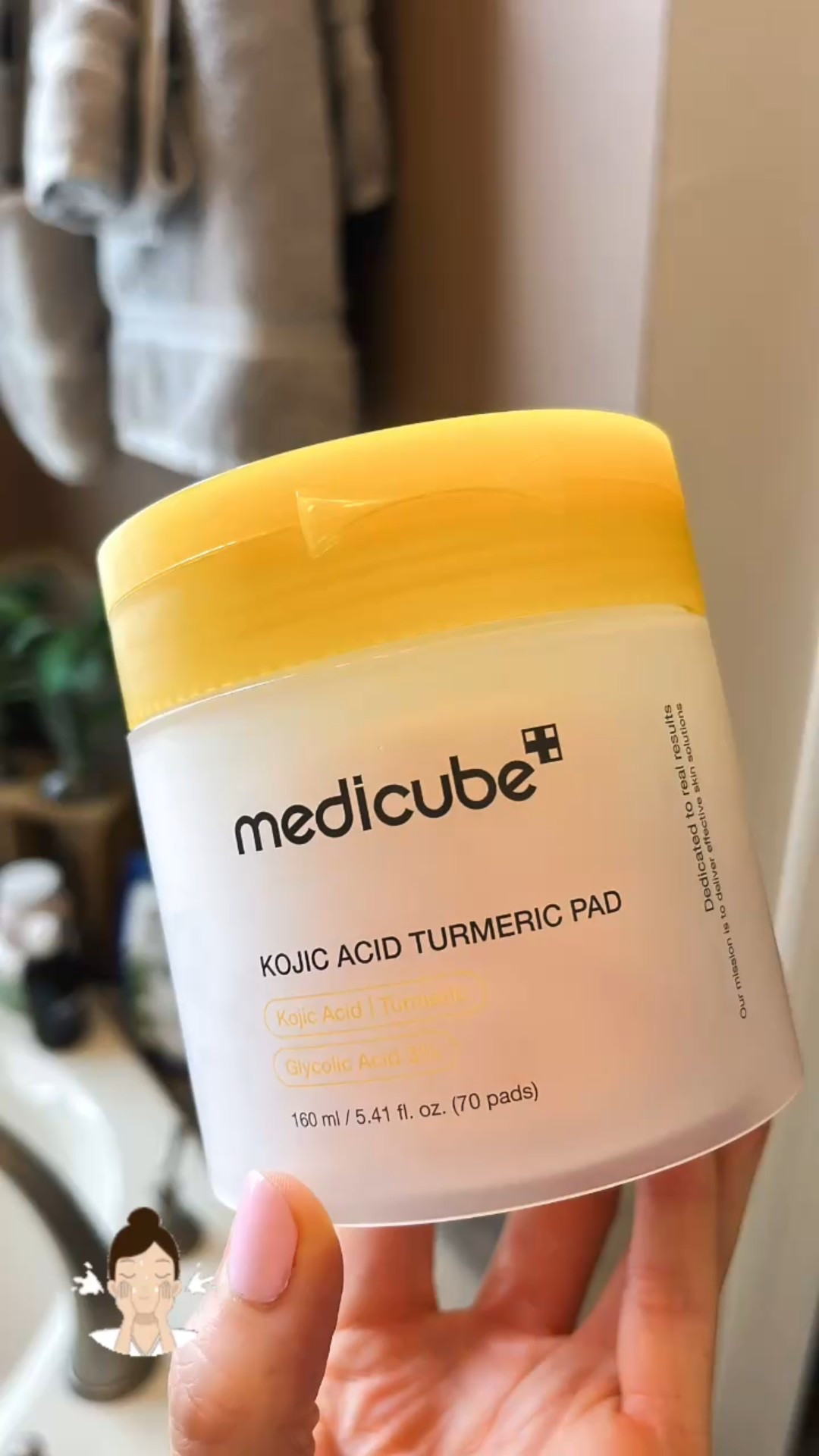 Kojic turmeric toner pads great for exfoliating and leaving your skin softer and brighter! Kojic acid helps to even out skin tone while turmeric soothes irritates skin 

#LTKFindsUnder50 #LTKSaleAlert #LTKBeauty