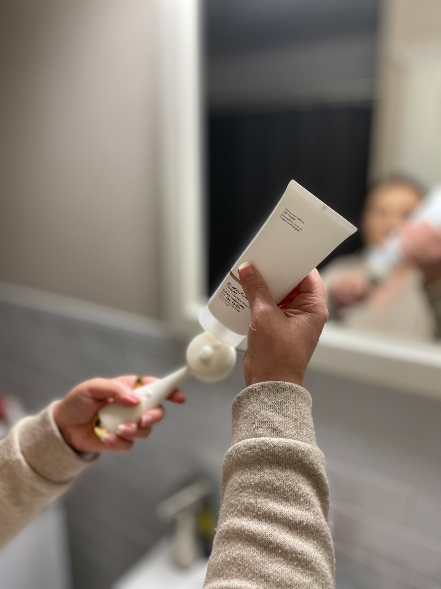 facial cleaner, face brush, skincare, Facial wash,  face wash, gift idea, Mother’s Day gift, graduation gift, light therapy, red light, blue light, beauty

#LTKGiftGuide #LTKTravel #LTKBeauty