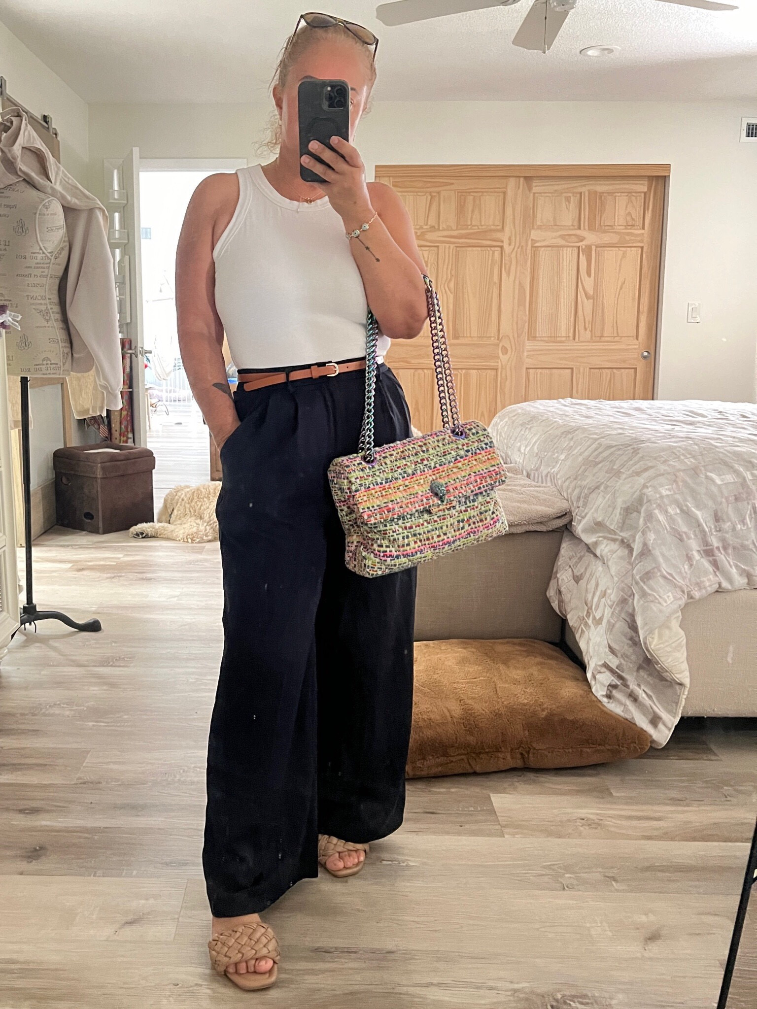 Today looks-Navy blue trouser pants, white top, nude sandals and this colorful bag Kurt Geiger London.




#LTKbag