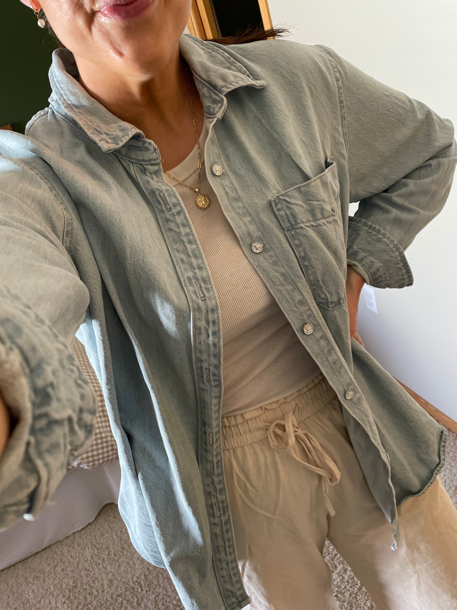 Favorite denim shirt! I sized up one size 

#LTKSeasonal #LTKFindsUnder50 #LTKStyleTip