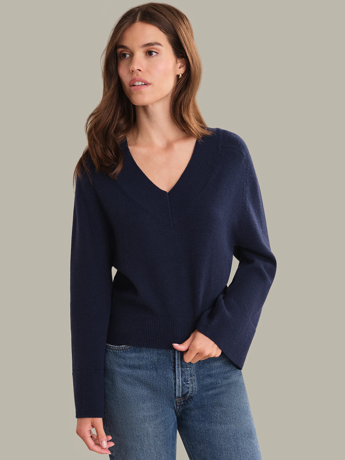 Alina: Cashmere Blend V-Neck Sweater | 525 America