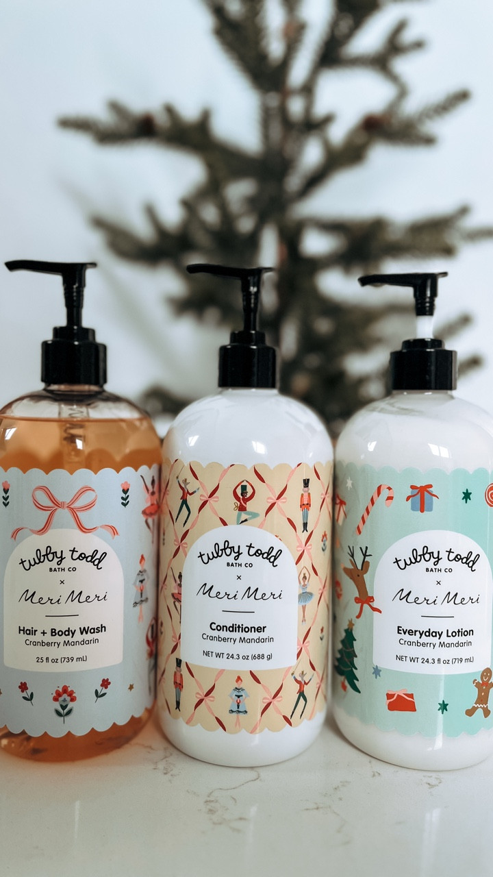 It’s almost time to start shopping those Black Friday deals!!! One thing I always make sure to stock up on during these sales is @tubbytodd Starting Wednesday at 3:00 PST their entire site will be 20% OFF! I’ll def be sharing more of my TT favs in stories this week!

Make sure to add their Cranberry Mandarin collection to your cart! I’m so glad they sent us this scent to try out because I am officially hooked!

Another holiday bath time must-have are these cute Holly Jolly bath those from @callaandfriends (currently 30% OFF on their site!!)