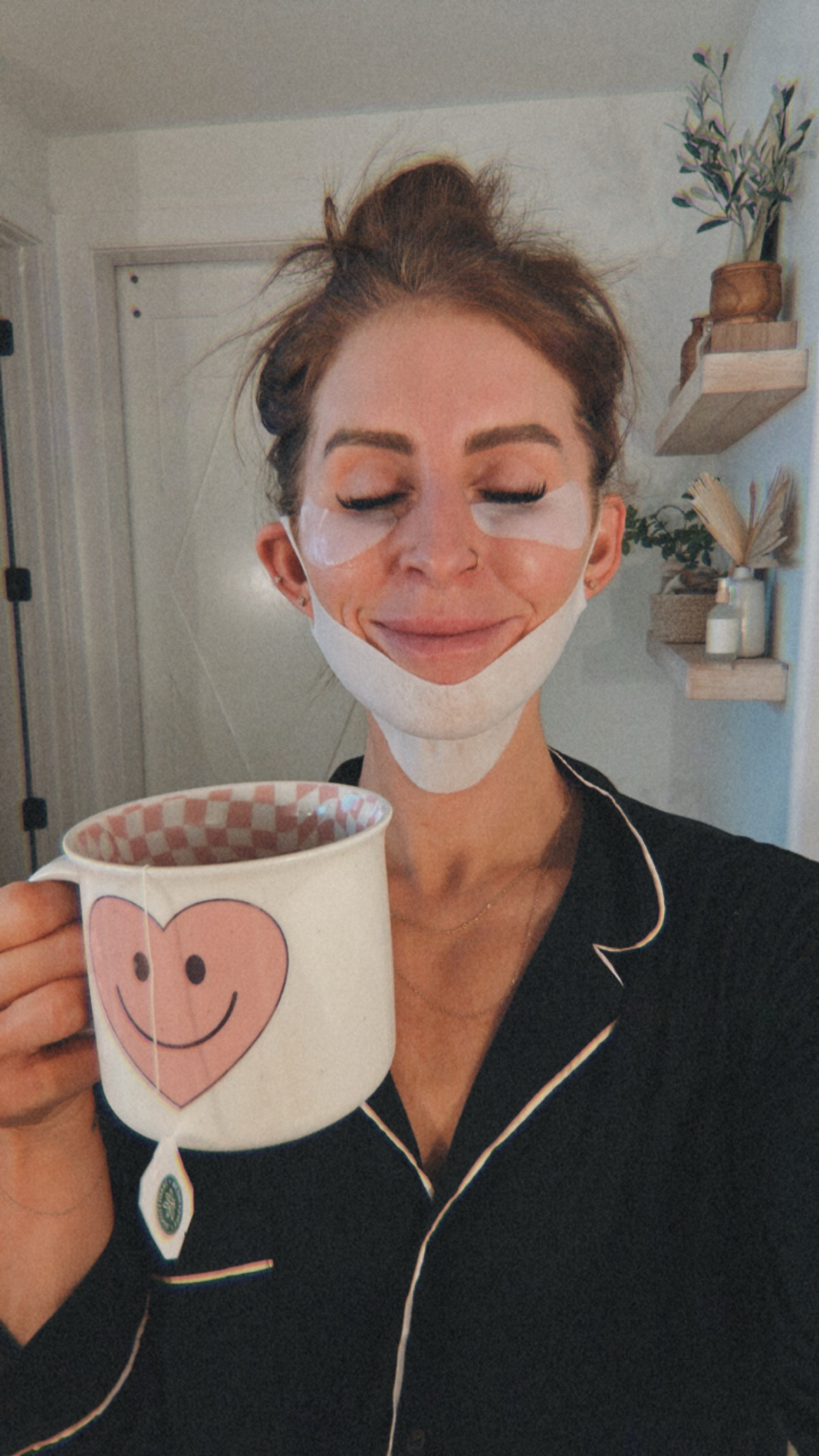 Tested out this neck and chin strap and loved it for deluding. It is a little uncomfortable to wear but it’s worth it for the de-puffing and slimming 

#LTKFindsUnder50 #LTKWatchNow #LTKBeauty