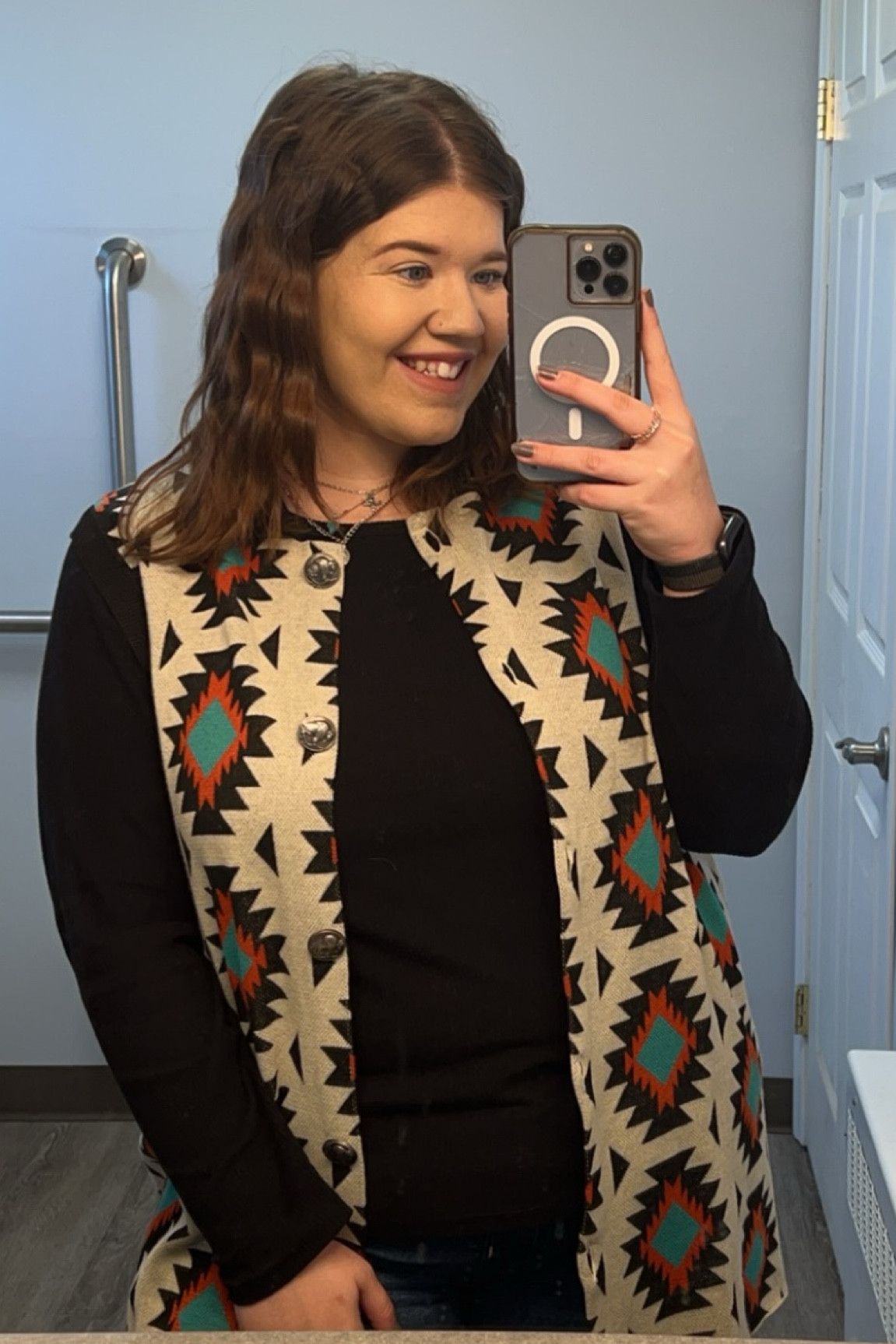 simple casual outfit 🤍 

vest in photo is rowdy crowd clothing brand 

#aztecvest #outfitidea #midsizemama #momlife #simplefitcheck #aztecprint #westernfashion #westernfinds #oldnavy 

#LTKfindsunder50 #LTKmidsize #LTKstyletip