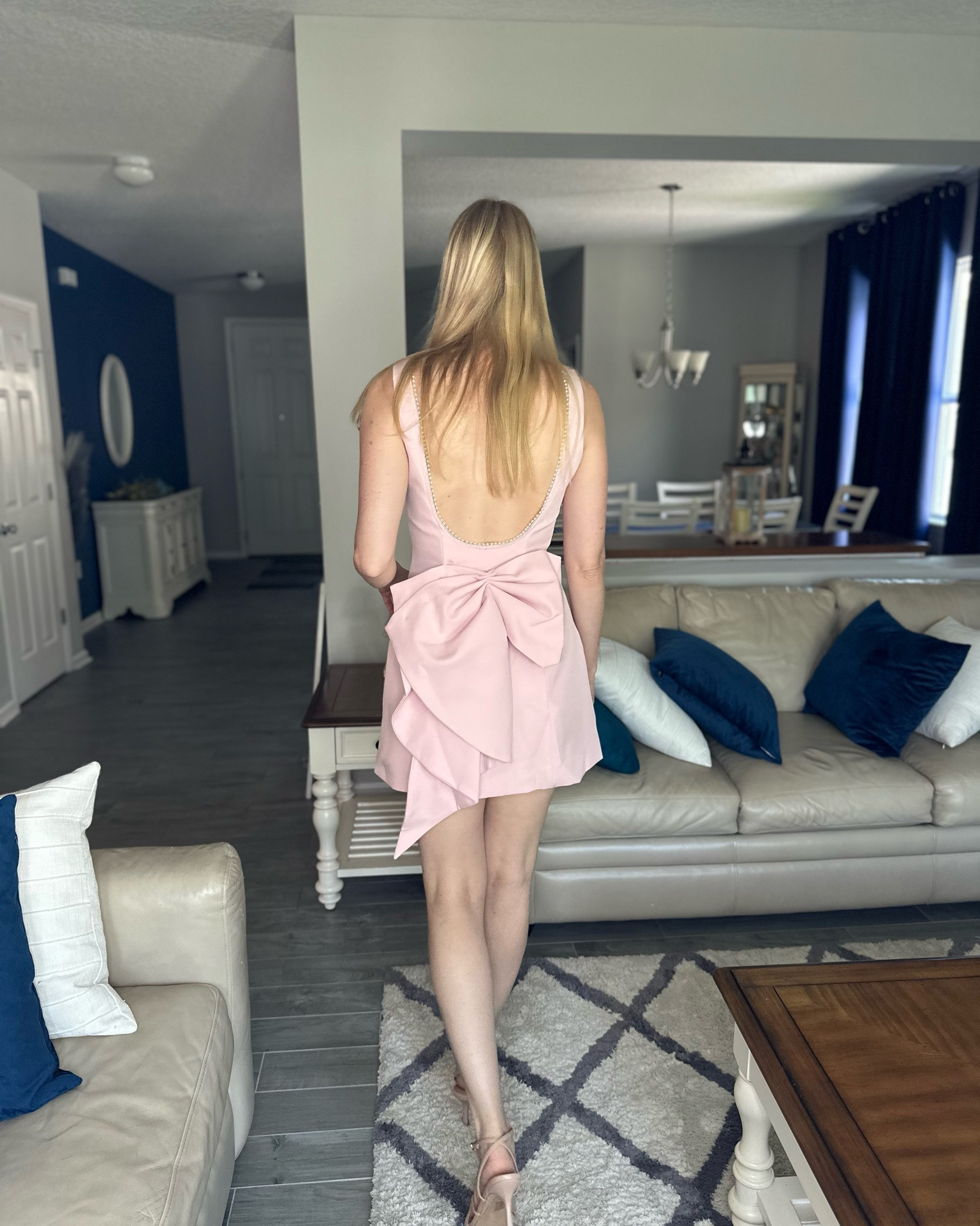 Gorgeous low back pink bow dress 
💓a very cute dress for summer brunches and showers 
💓 it doesn’t have stretch but does have a little wiggle room
💓 wearing size small, fits true to size and I am 5’10”
💓 SHEIN fashion, SHEIN under $50 find
