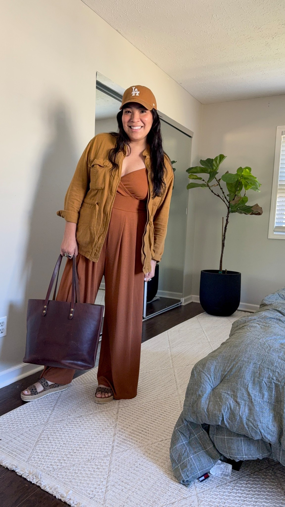 Monochrome casual work outfit for a coffee meeting with a client. 

#LTKMidsize #LTKStyleTip #LTKSeasonal