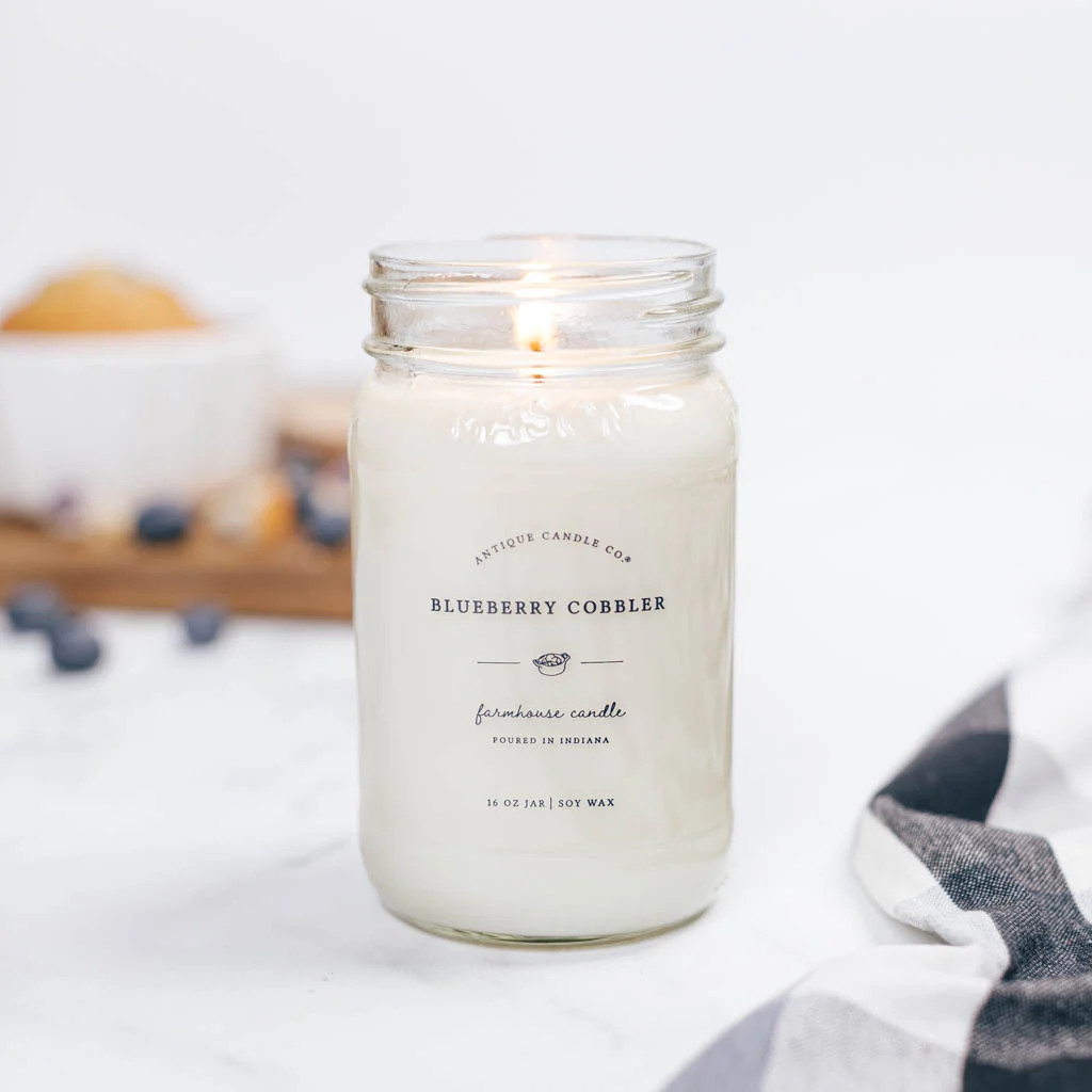 Blueberry Cobbler 16 oz candle | Antique Candle Co.