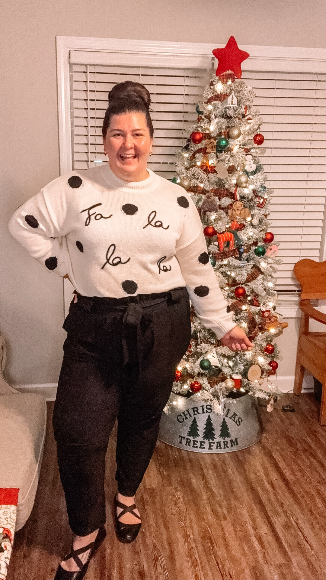 The cutest festive look! 🖤🎶✨ 

#LTKHoliday #LTKootd #LTKPlusSize