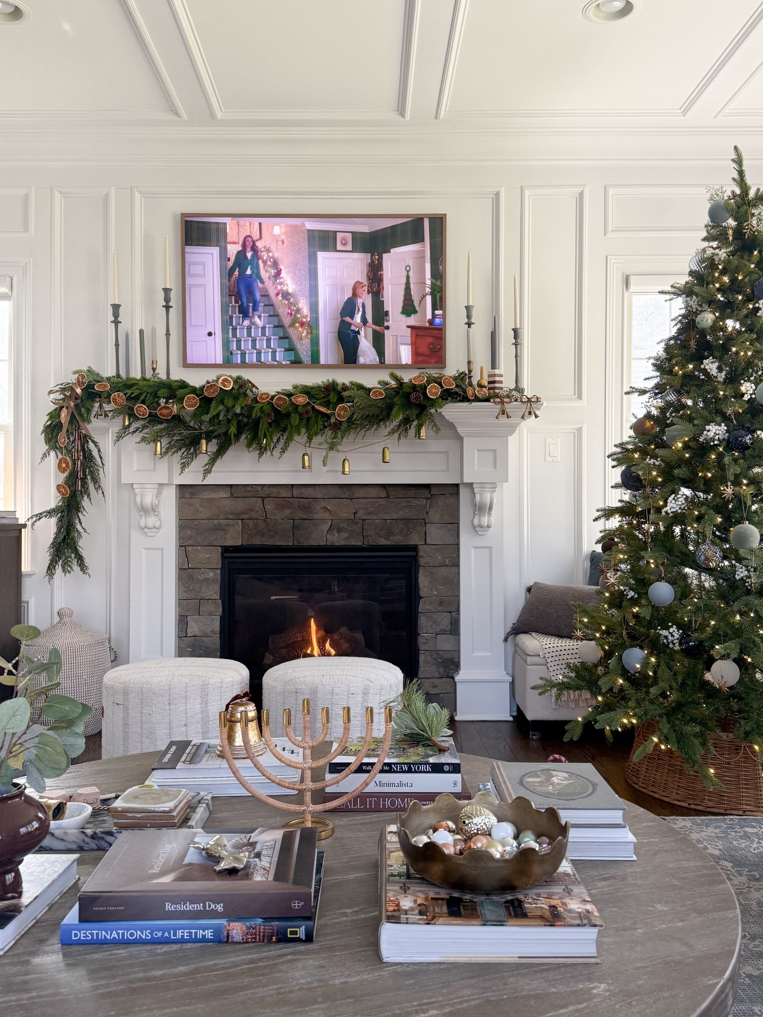 A cozy weekend filled with family, friends and lots of holiday movies ✨

#LTKHome #LTKHoliday #LTKFindsUnder100