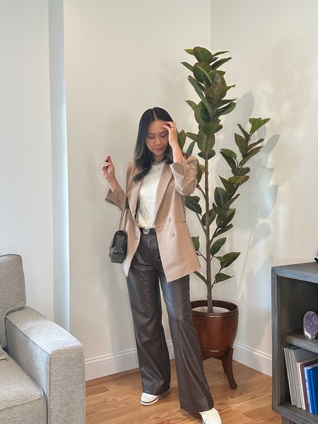 #Ad Blazer and leather weather with @walmartfashion 

Every items is under $50! Affordable and Chic who would not like that, right? 😉 
#liketkit 


#LTKunder50 #LTKstyletip