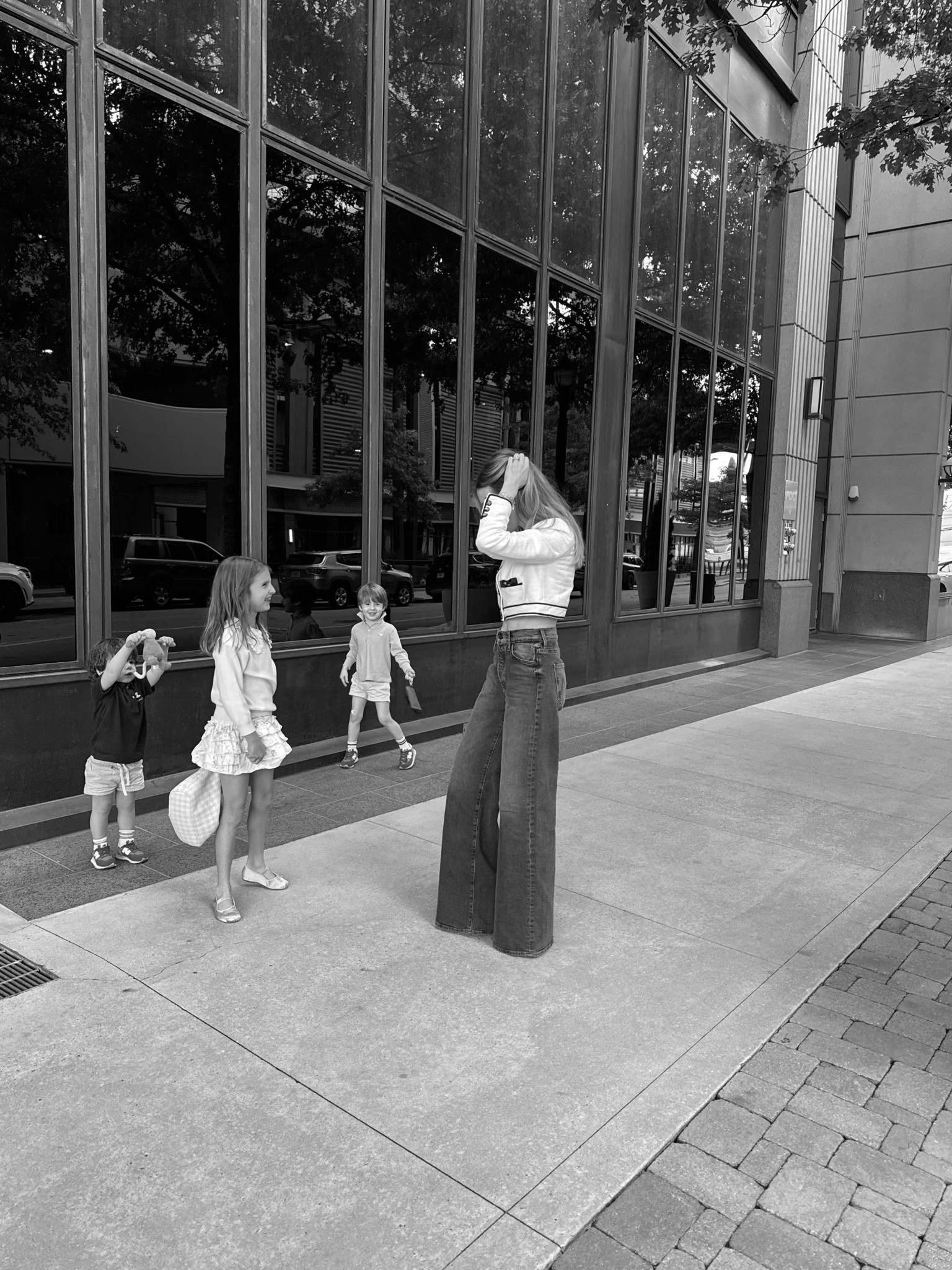 Posted this outfit yesterday, and again today! So good for when I need easy throw on while still wanting to look put together. 