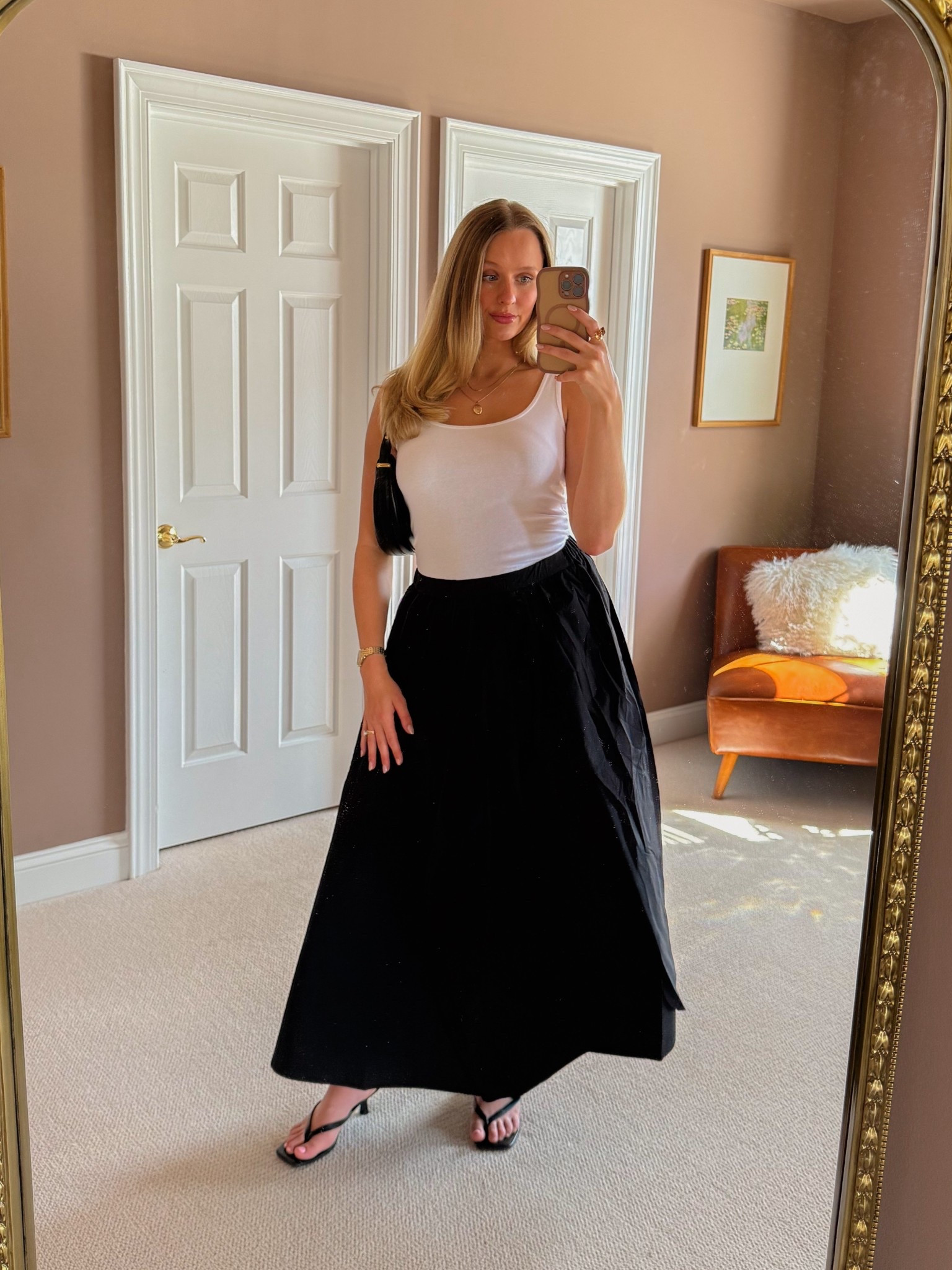 Love having a black and white skirt for spring / summer as staple pieces 🖤

#LTKgrwm #LTKdayinmylife #LTKootd