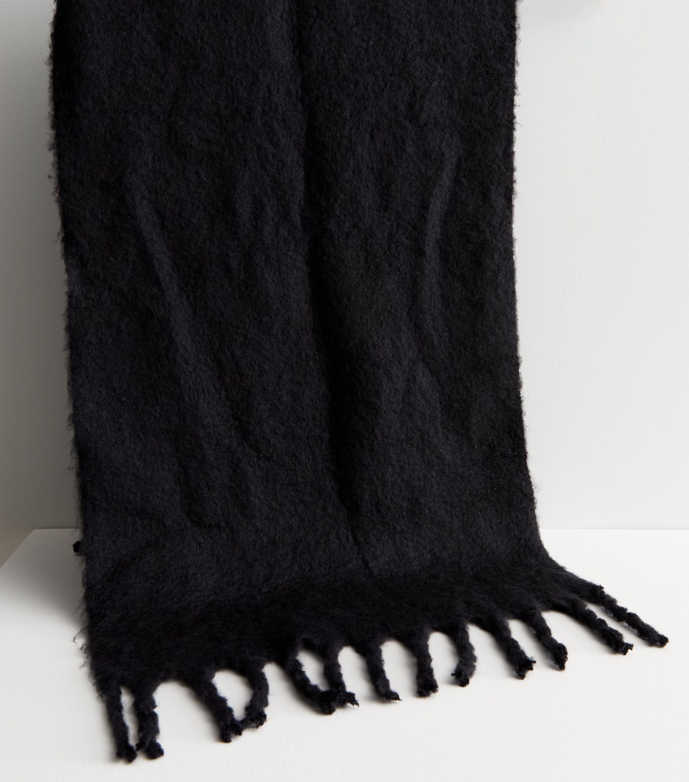 Black Knit Long Tassel Scarf | New Look | New Look (UK)