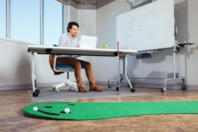 PUTT-A-BOUT Par Three Golf Putting Green (3' x 9') | Amazon (US)