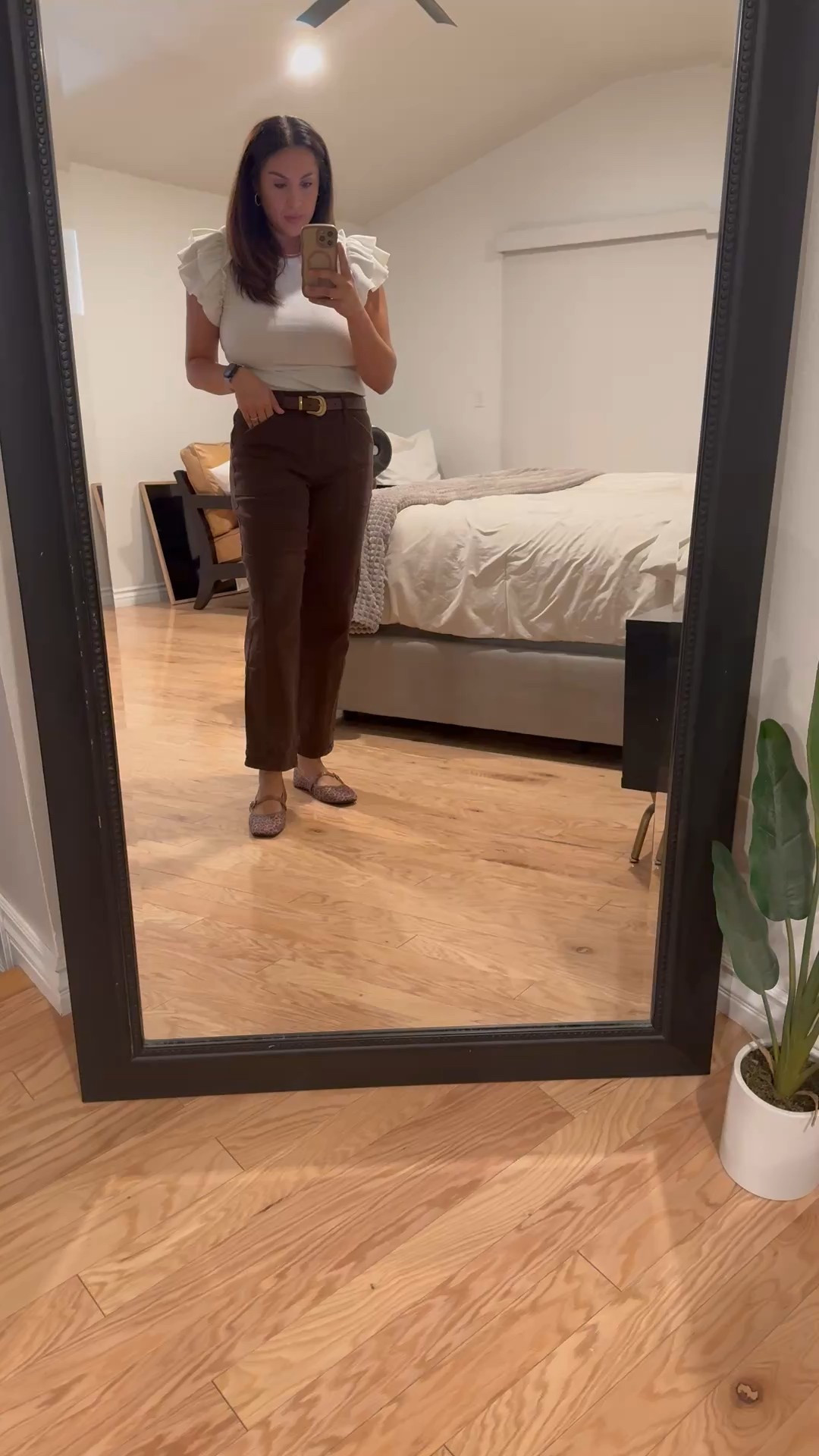 Brown jeans, jeans under 50, Nordstrom rack, jeans, fall jean outfit, brown jean outfit, leopard flat, white top, casual Friday

#LTKFindsUnder50 #LTKSeasonal #LTKFallSale