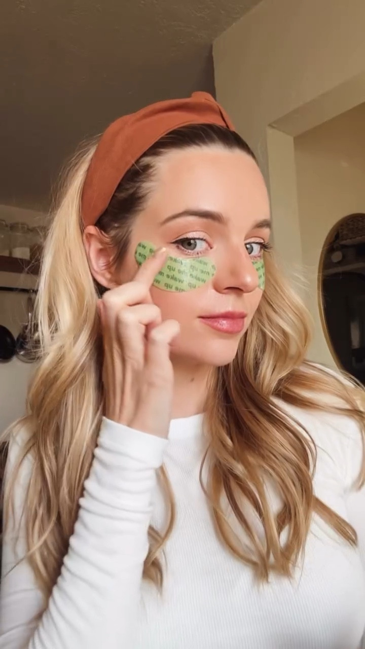 Code: HENDER for 15% off❤️ 

Most important meal of the day😉

Best eyepatches I’ve ever used! Prefect way to start your day✨
→ Immediately boost hydration by 52%*
→ Depuff & brighten
→ Smooth & prevent fine lines 
#matcha #eyepatches #beautyessentials #skincare #beautyhacks

#LTKdayinmylife #LTKselfcare #LTKgrwm