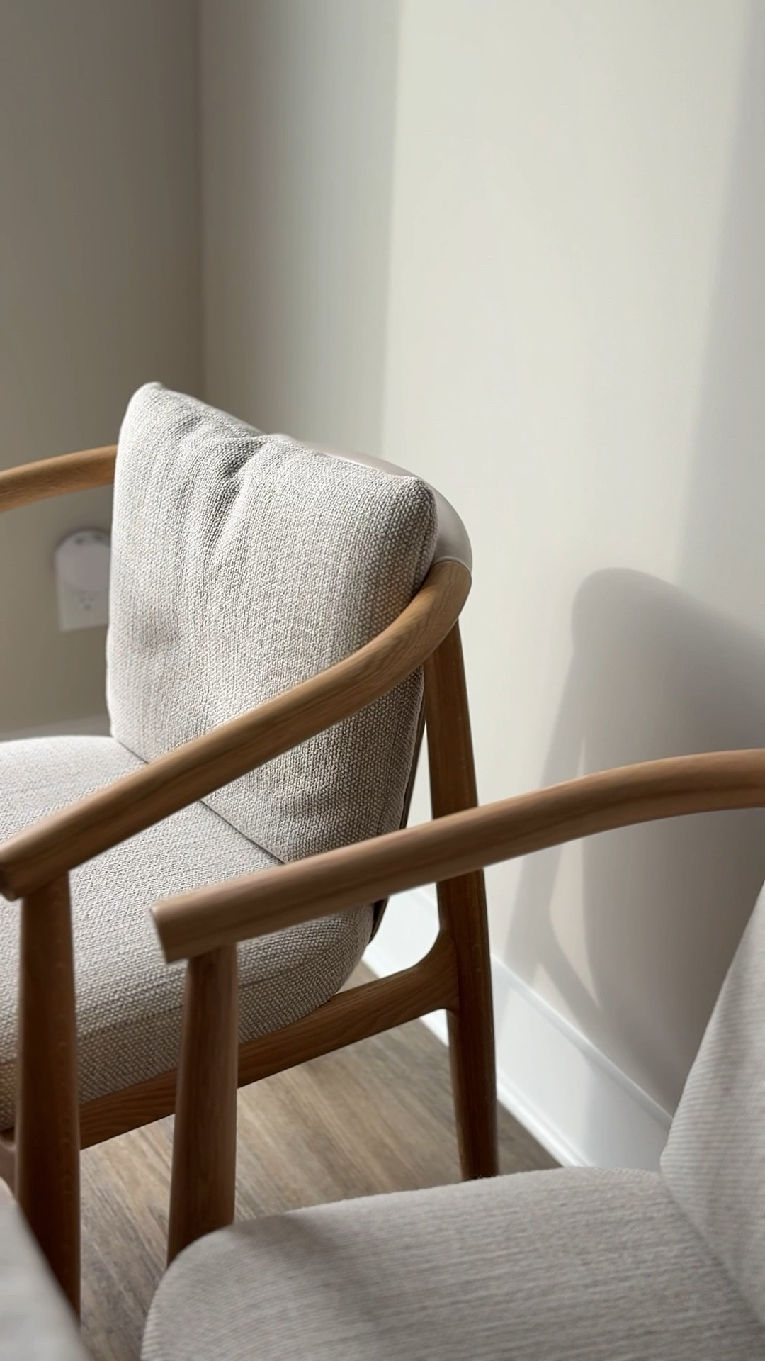 evenings like this are my favorite ♥️ a slow puzzle spread across the table, wine poured, popcorn disappearing faster than we admit, sunlight moving across the room while we talk about everything and nothing.

we have gone through so many dining chairs over the years and somehow they were always almost right. these are the first that truly feel like home. the dillon dining chair by @denver_modern is beautifully made, supportive in all the right ways, and warm enough to blend into our lived in, collected space without trying too hard.

there is something special about a piece that invites you to linger at the table a little longer. & these do just that.



#ad #denvermodern 

#LTKfoodie #LTKHome #LTKCyberWeek