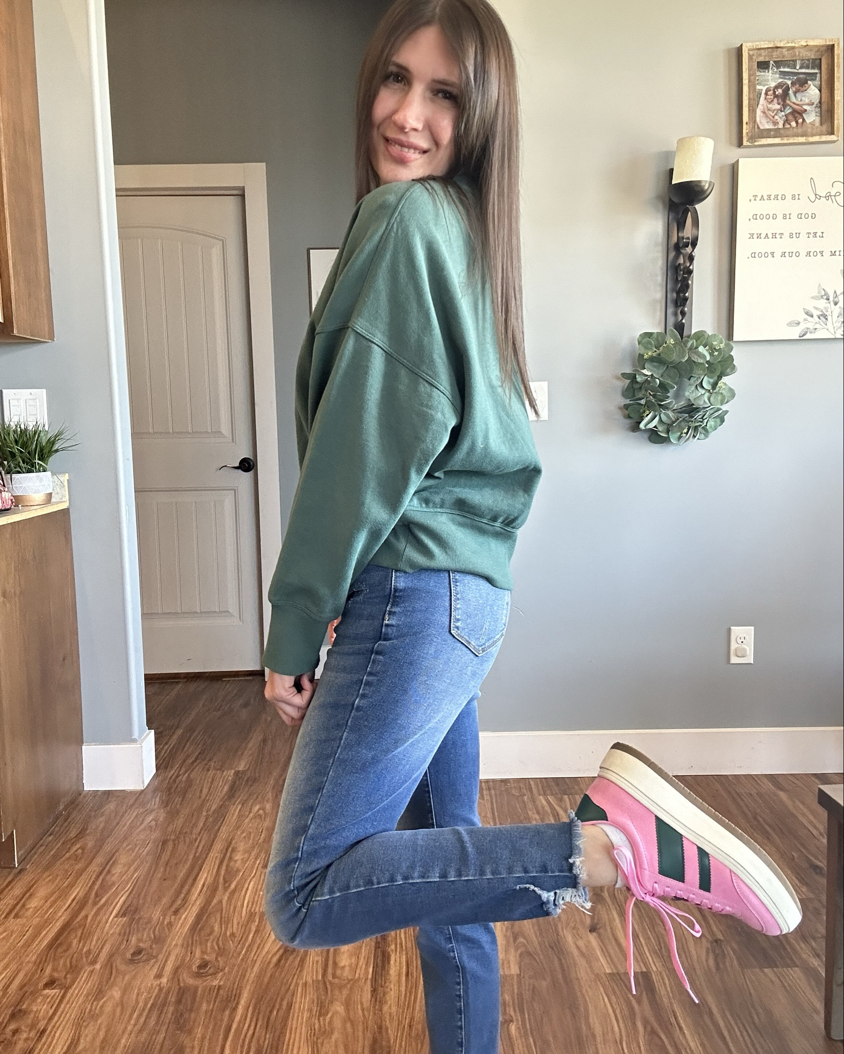 Skinny jeans! 
So comfortable! Soft and stretchy! Love the mid rise waist! 

True to size! 

#LTKSeasonal #LTKStyleTip #LTKFindsUnder50