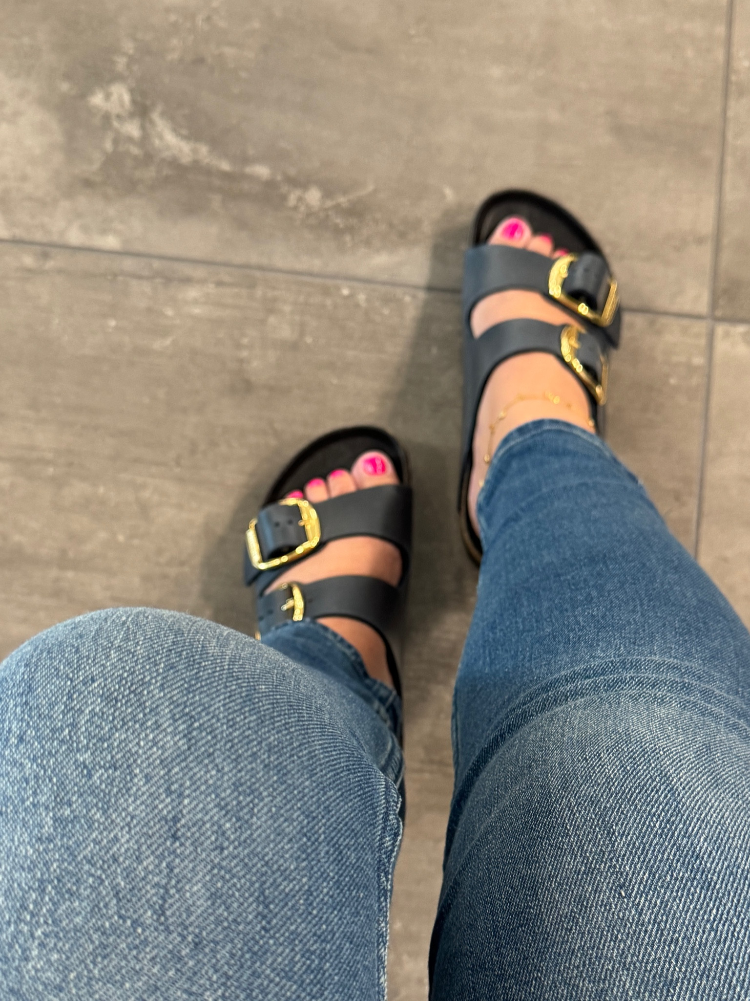 Loving these navy blue leather Birkenstocks  

#LTKShoeCrush #LTKStyleTip #LTKMidsize