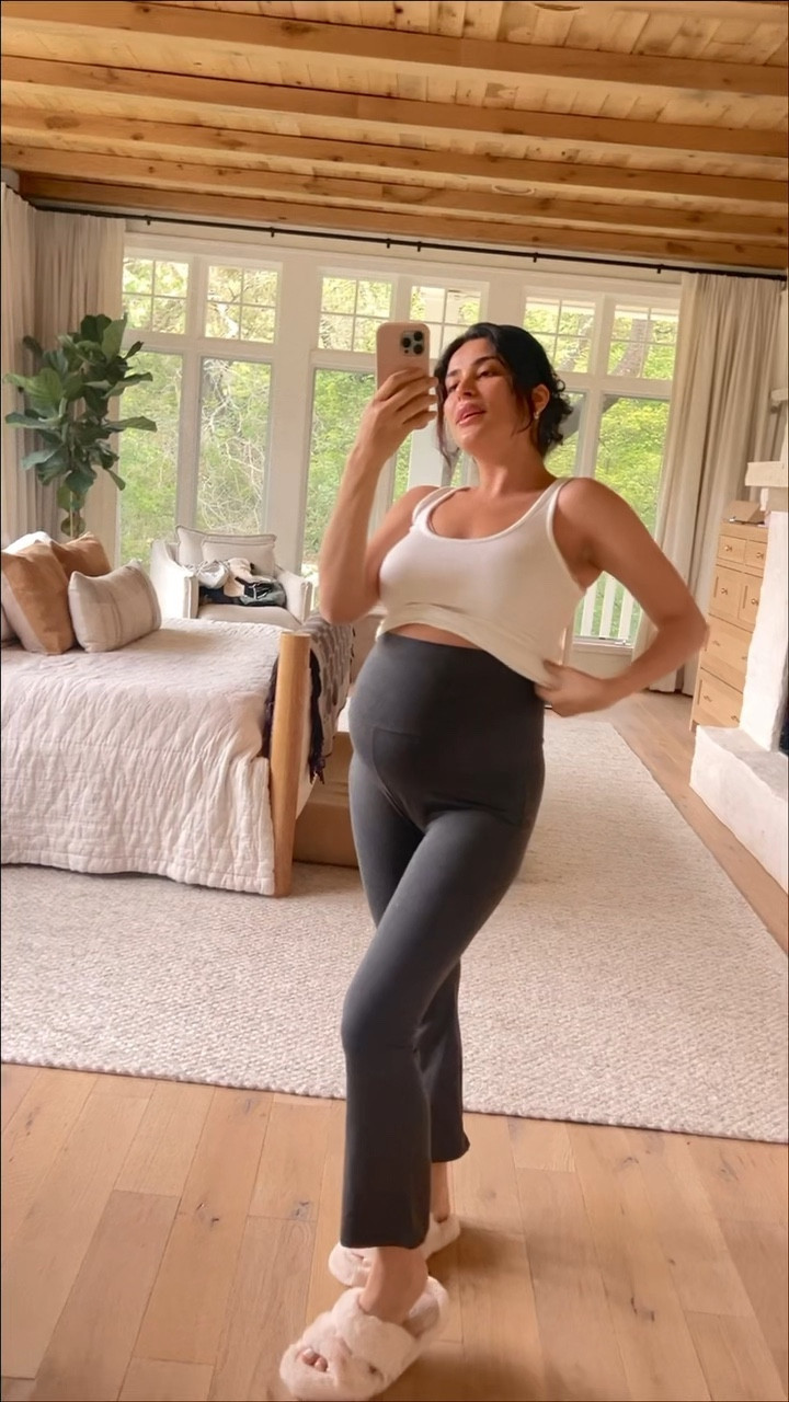 These pants are so comfortable over my bump 🤰
Hatch pants and tank top

#LTKstyletip #LTKFind #LTKbump