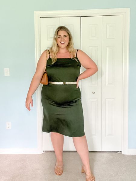 ON SALE! Wearing an xxl - available up to size 7x! Perfect for a wedding guest dress or date night! 

#LTKbump #LTKcurves #LTKunder50
