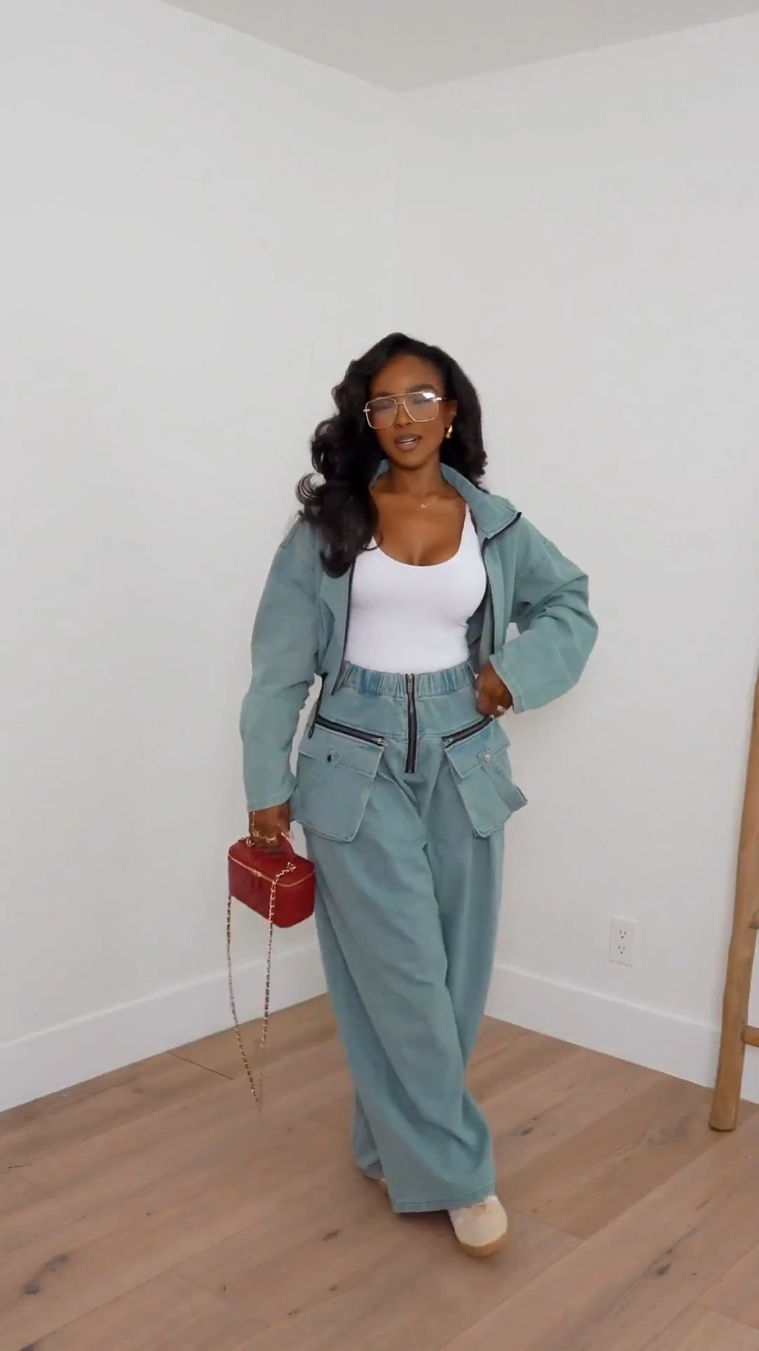 Scroll to shop: easy mom fit✨ Everything from this look is linked below. 👇🏽    

Wearing: Size Small | 5’4” | 140 lbs  

📲   Download the FREE LTK app & follow me (@kirasfashionfinds) to shop all my daily finds.  #LTKootd #LTKPetite #LTKU

#LTKmomlife