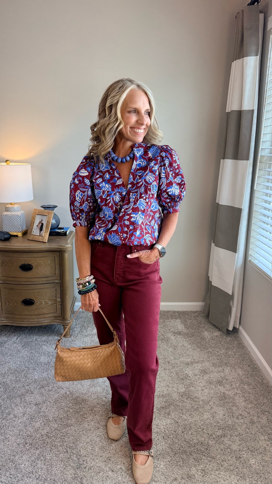 Cutest fall look. These colors are tending. Wearing XS top/27 jeans

#LTKgrwm #LTKdayinmylife #LTKOver40