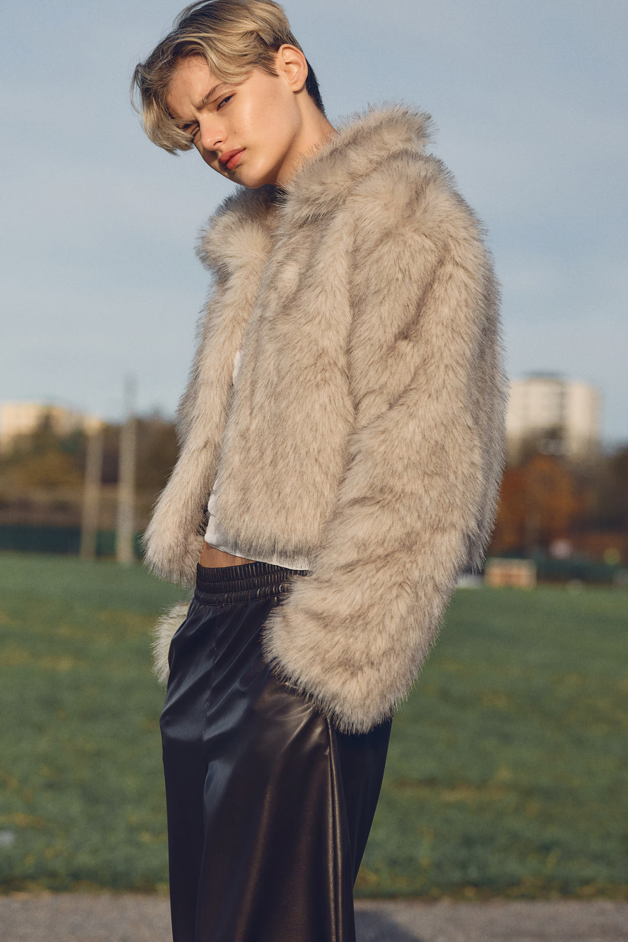 Cropped fluffy jacket | H&M (US + CA)