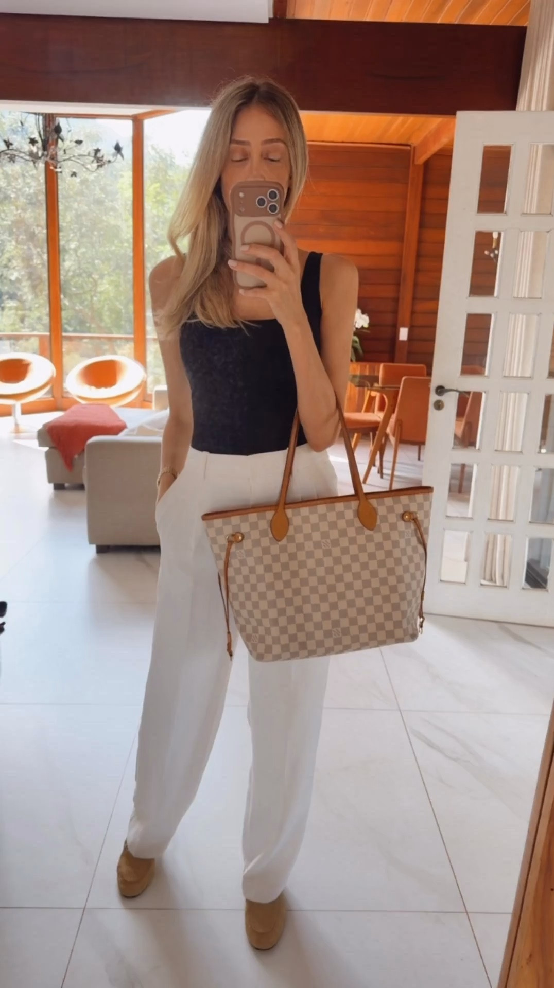 Casual but chic 
Viral aritzia pants 
Love the fit so much 
Run tts 



#LTKootd #LTKU #LTKSeasonal