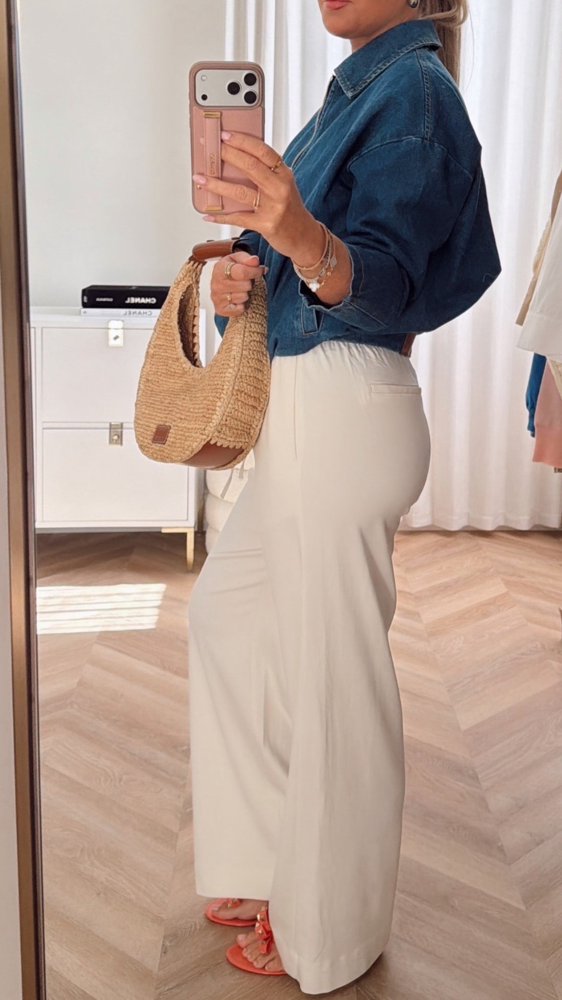 Target viral pants = must-get 🤍
• Comparable to Aritzia…honestly I like these better
• Sizes XS–4X + short / regular / tall
• I’m 5’6” in regular but would grab tall for extra length- those are the medium/reg

Amazon jacket under $40 and so good…very Zara vibes ✨

Target pants, Target fashion, spring outfits, Amazon jacket, affordable fashion, workwear pants, wide leg pants.

#LTKgrwm #LTKootd