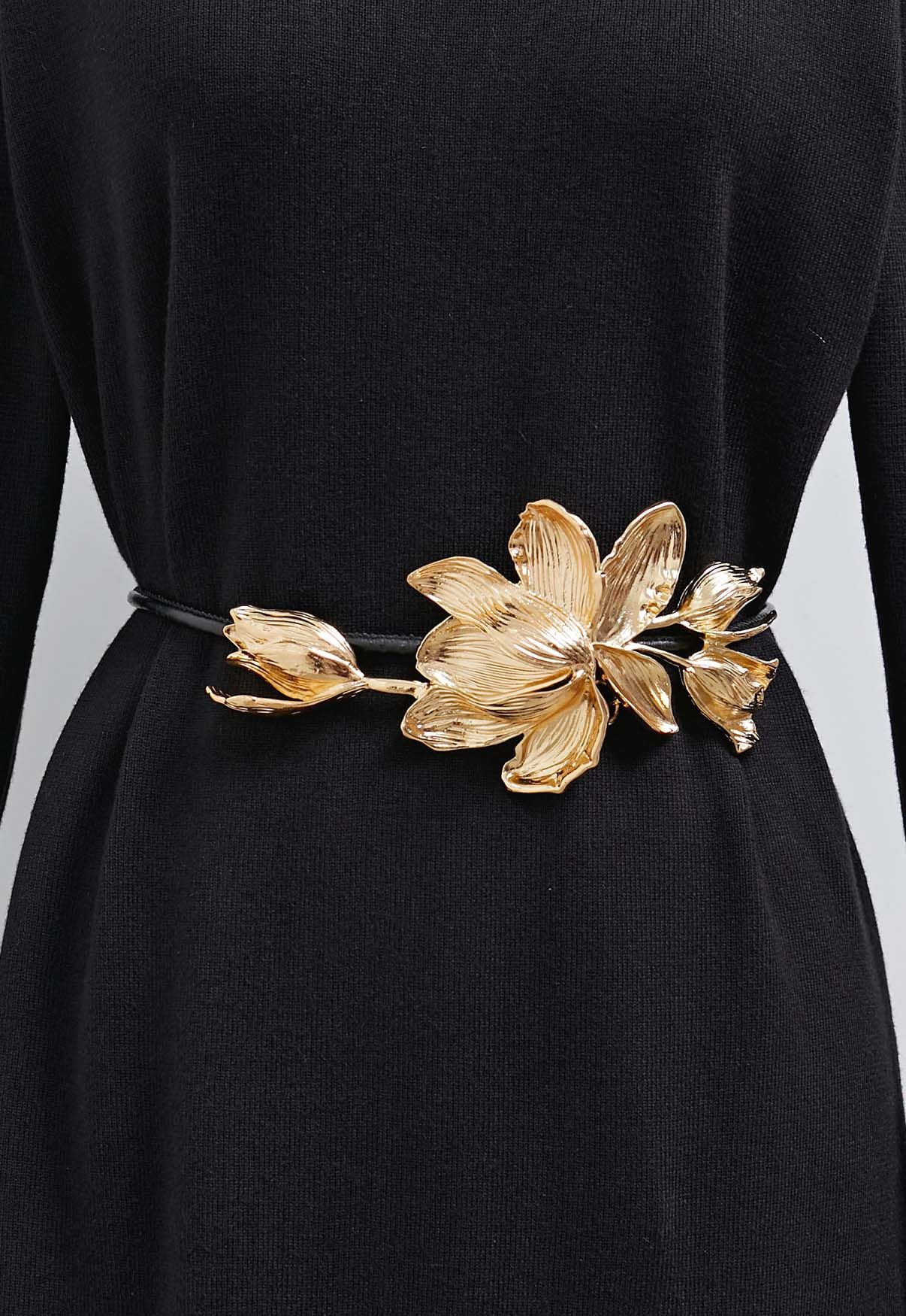 Sculpted Metal Flower Leather Slim Belt in Gold | Chicwish