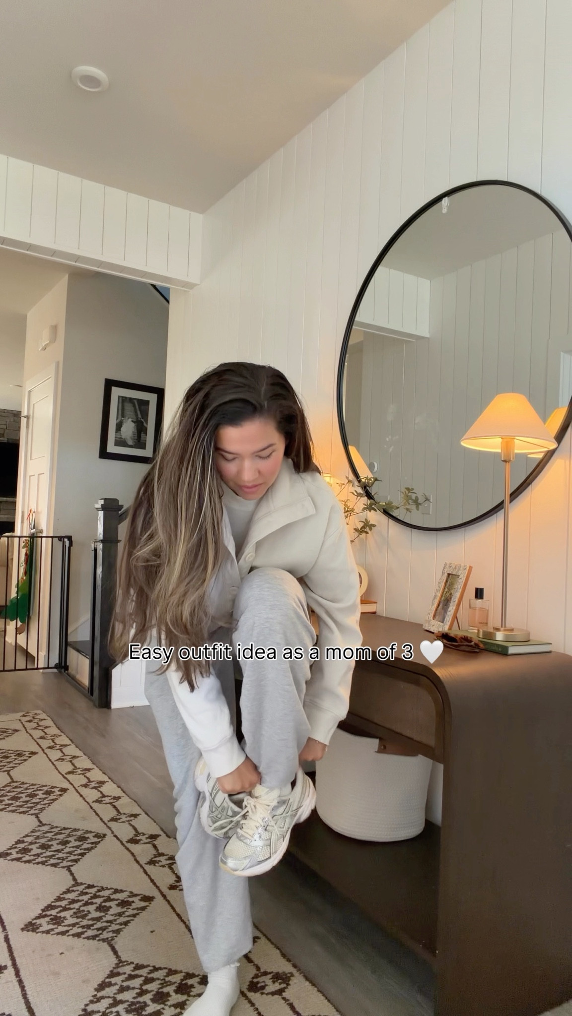 Easy outfit idea when you want to be comfy and cute! 


How to wear sweatpants
Casual style
Petite style 

#LTKPetite #LTKmomlife #LTKgrwm