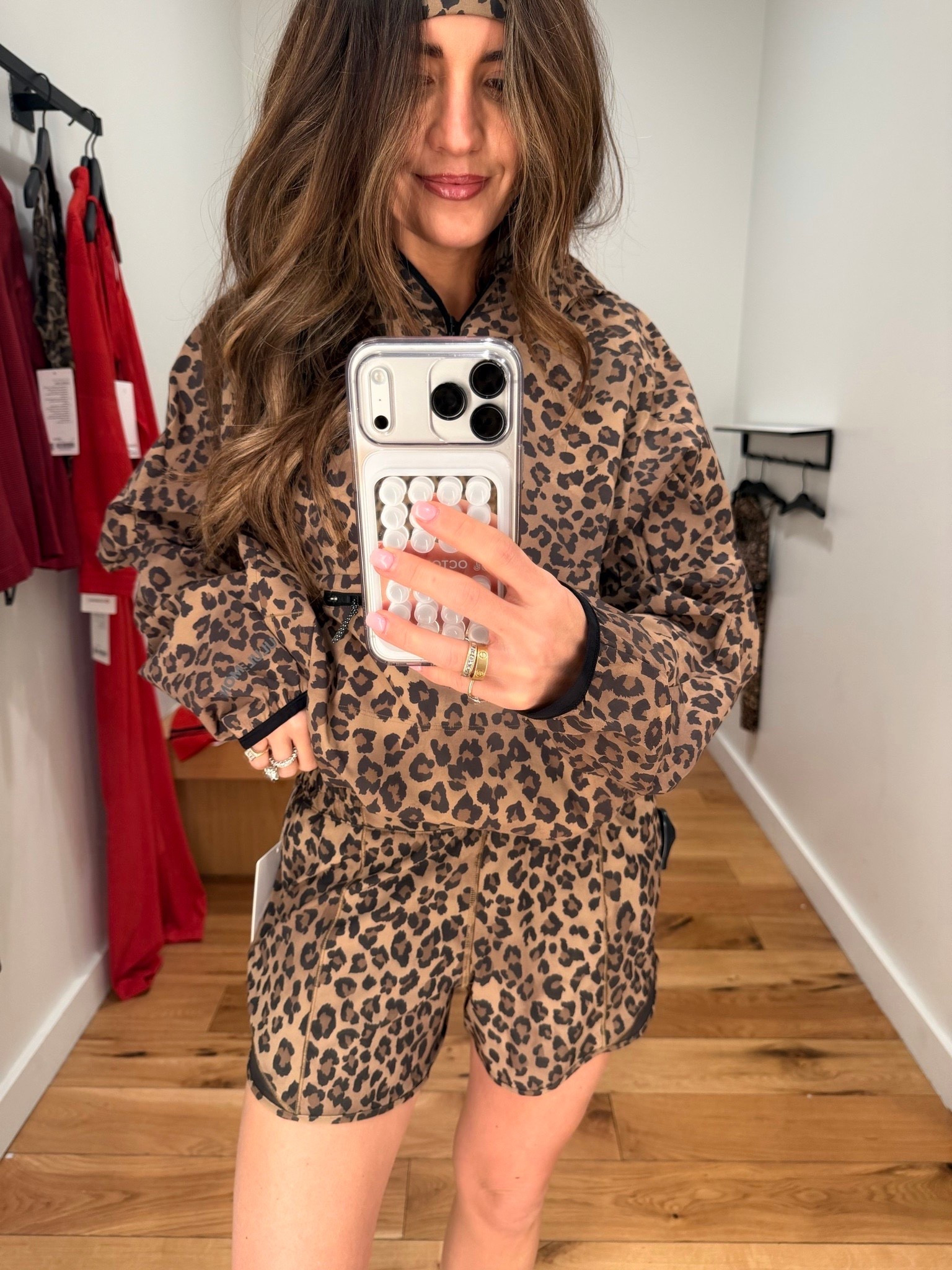 The new lululemon leopard print did not disappoint! I’m a size xs/s/6 in tops and a small/4 in bottoms!

@lululemon 

#LTKActive #LTKgrwm