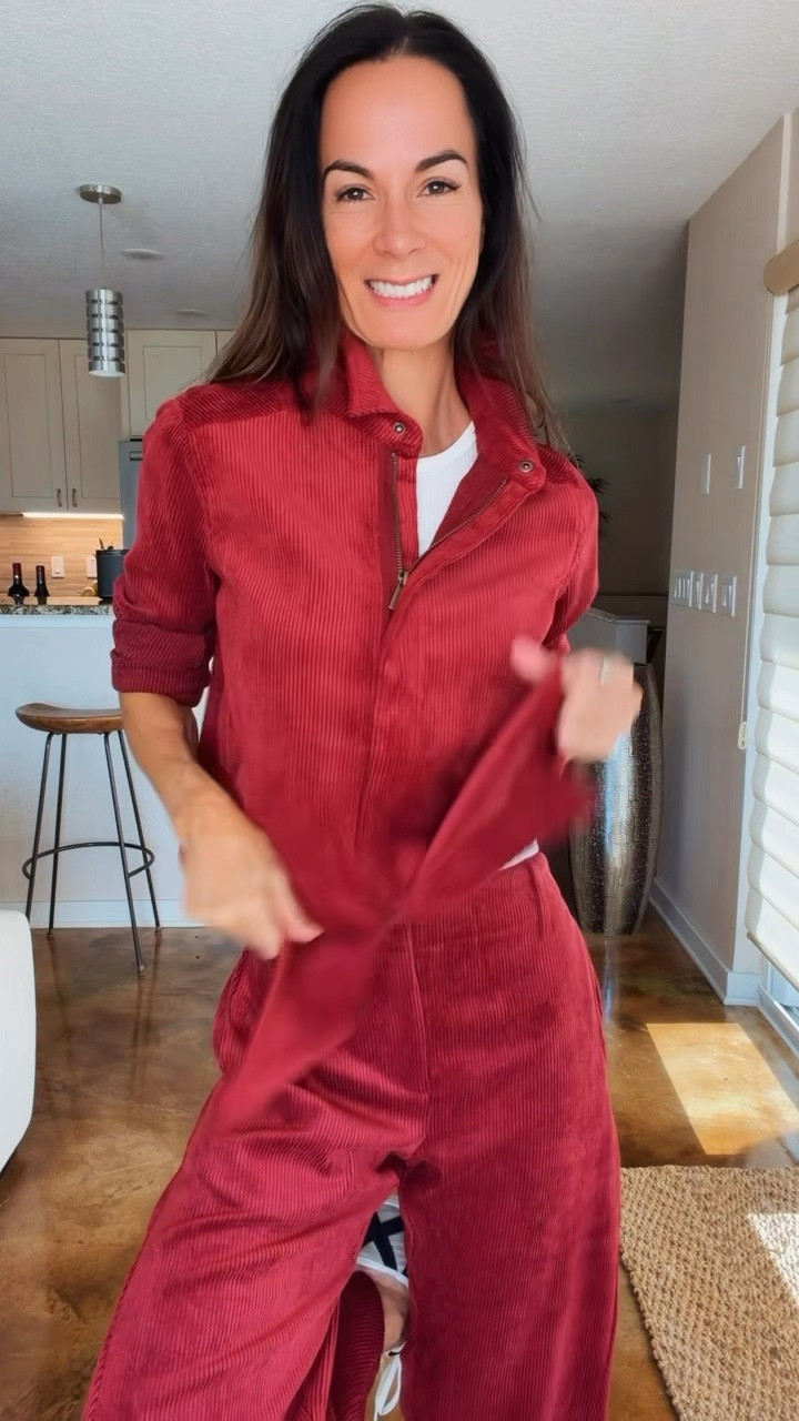 Ad | My denim is taking a little break. ❤️ This Ruti pomegranate corduroy set pairs relaxed barrel-leg pants with a matching zip jacket, and I love it styled with a white tank, sneakers, and a beaded bag. Wear the pieces together or mix them into your everyday wardrobe. Use NICOLE15 to save at Ruti!
@Ruti #nicolecolee

#LTKdayinmylife #LTKgrwm #LTKootd