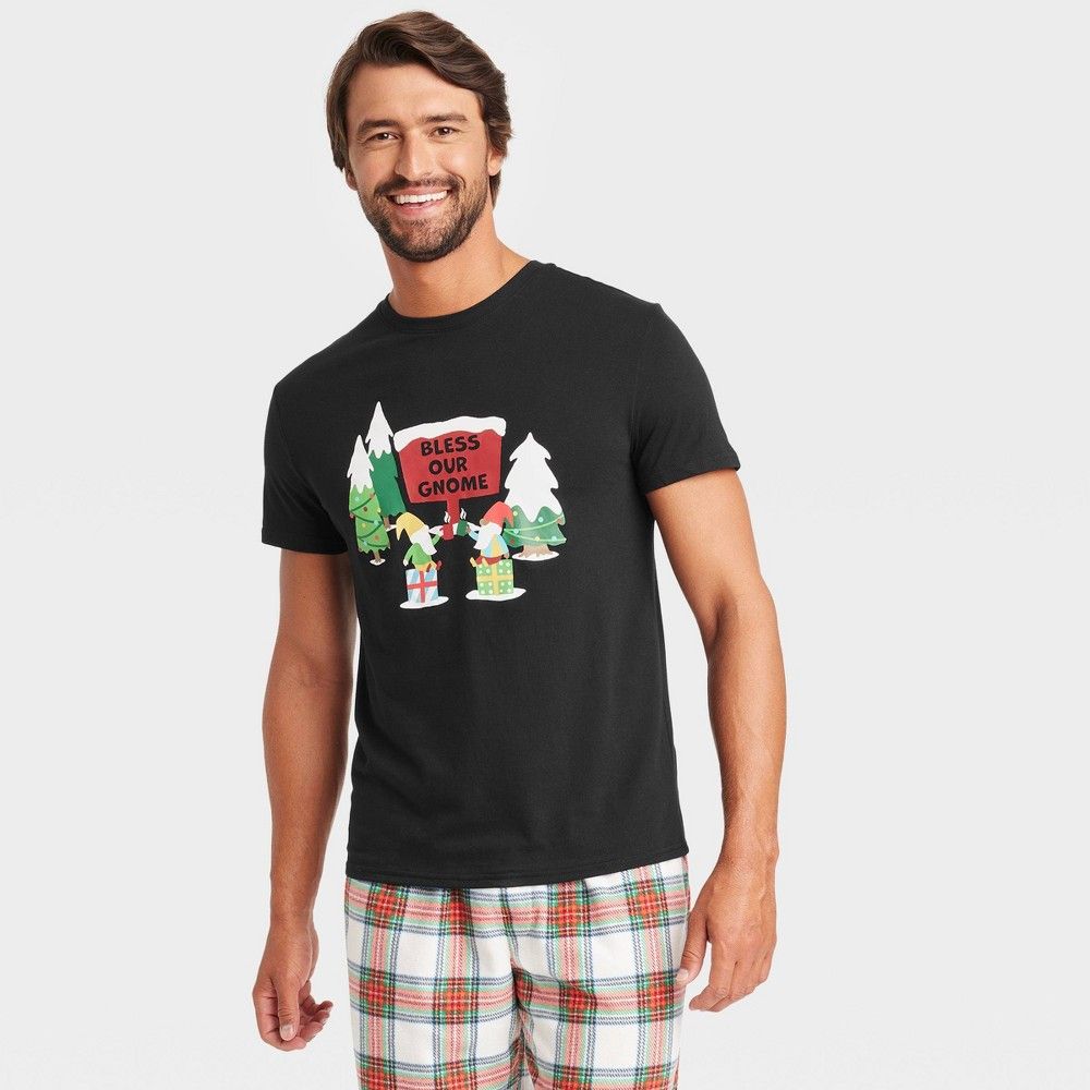 Men's Holiday Gnomes Matching Family Pajama T-Shirt - Wondershop Black L | Target