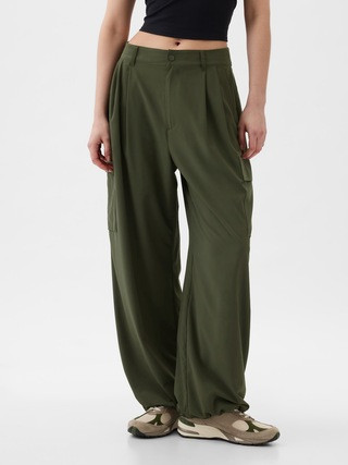 GapFit High Rise Runaround Cargo Joggers | Gap (US)