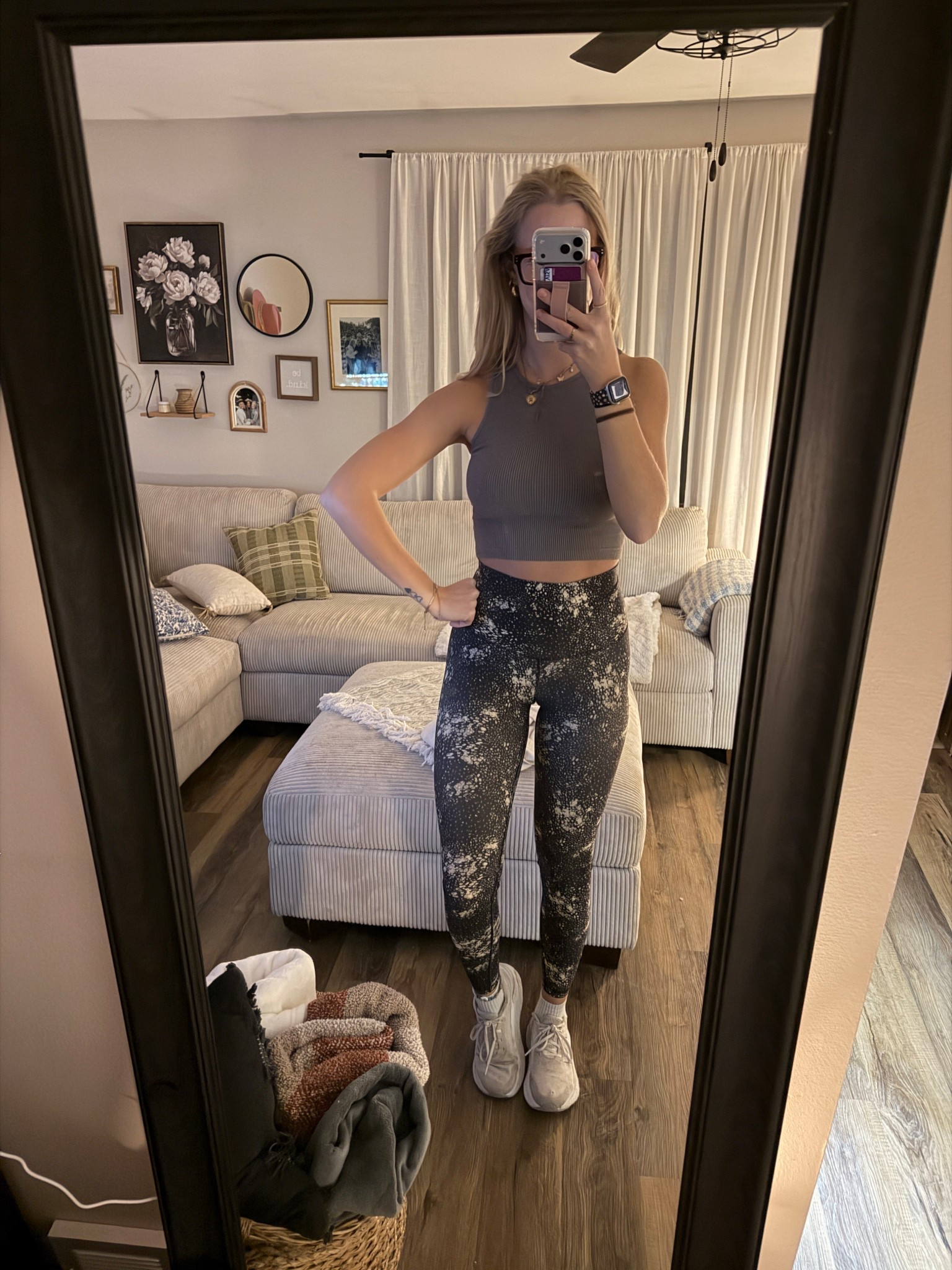 Yesterday’s cardio & pilates workout fit – 02.12.26 👟💪🏻

Small Tall in Old Navy leggings
Medium in grey Old Navy tank top
9 in New Balance running shoes
*socks are Bombas :)

#OldNavyfashion #OldNavystyle #OldNavyoutfit #OldNavyleggings #OldNavysweathsiry #cardiooutfit #NewBalanceshoes #runningshoes #Bombassocks workout outfits, white running shoes, Old Navy activewear, Old Navy powersoft

#LTKActive #LTKootd #LTKfitnessgoals